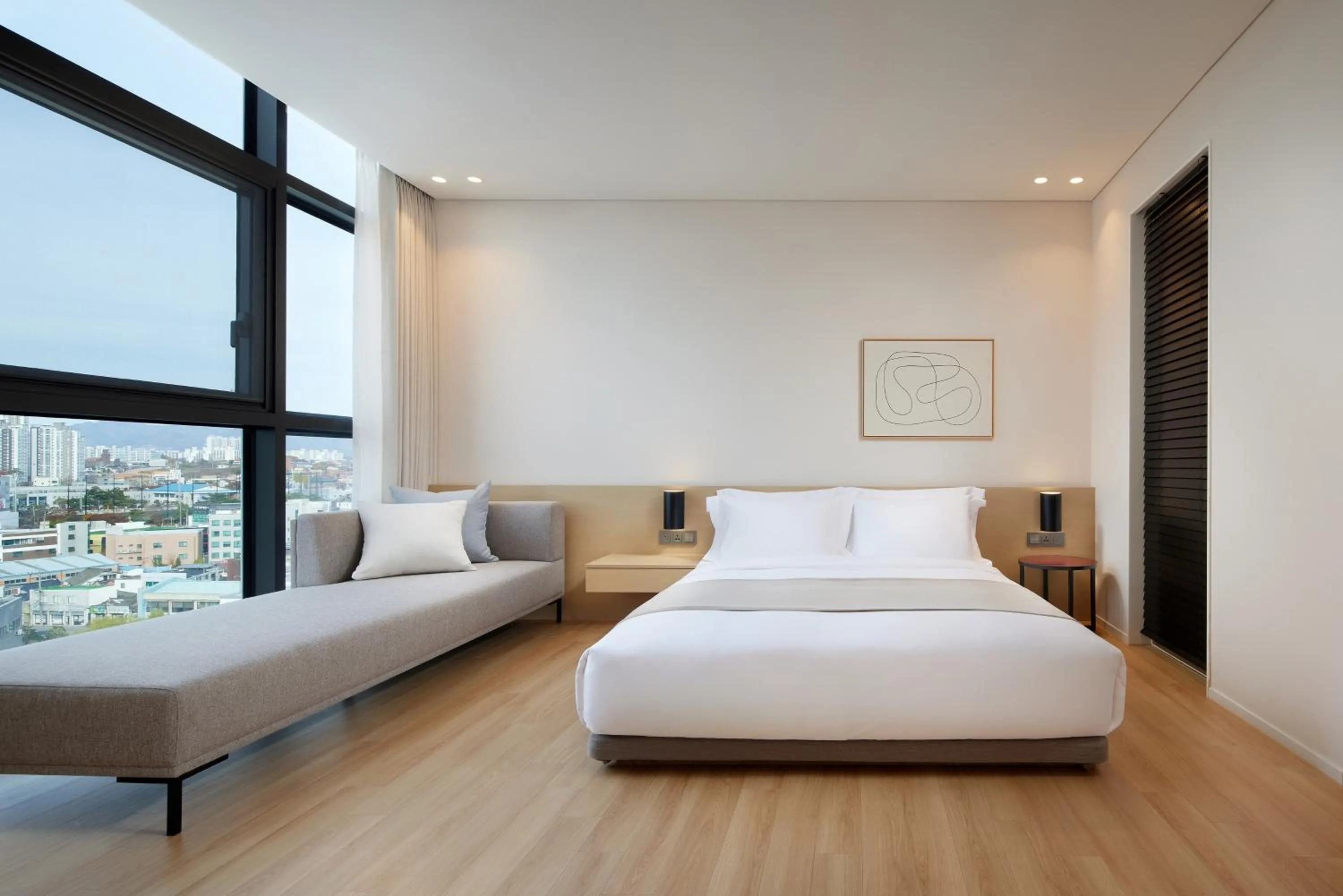 Photo of the whole room, Bed in Shilla Stay Jeonju Hanok Village