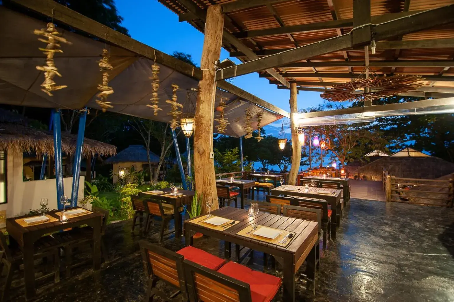 Restaurant/Places to Eat in LaLaanta Hideaway Resort