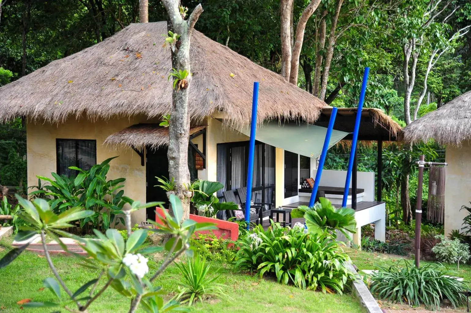 Property building in LaLaanta Hideaway Resort