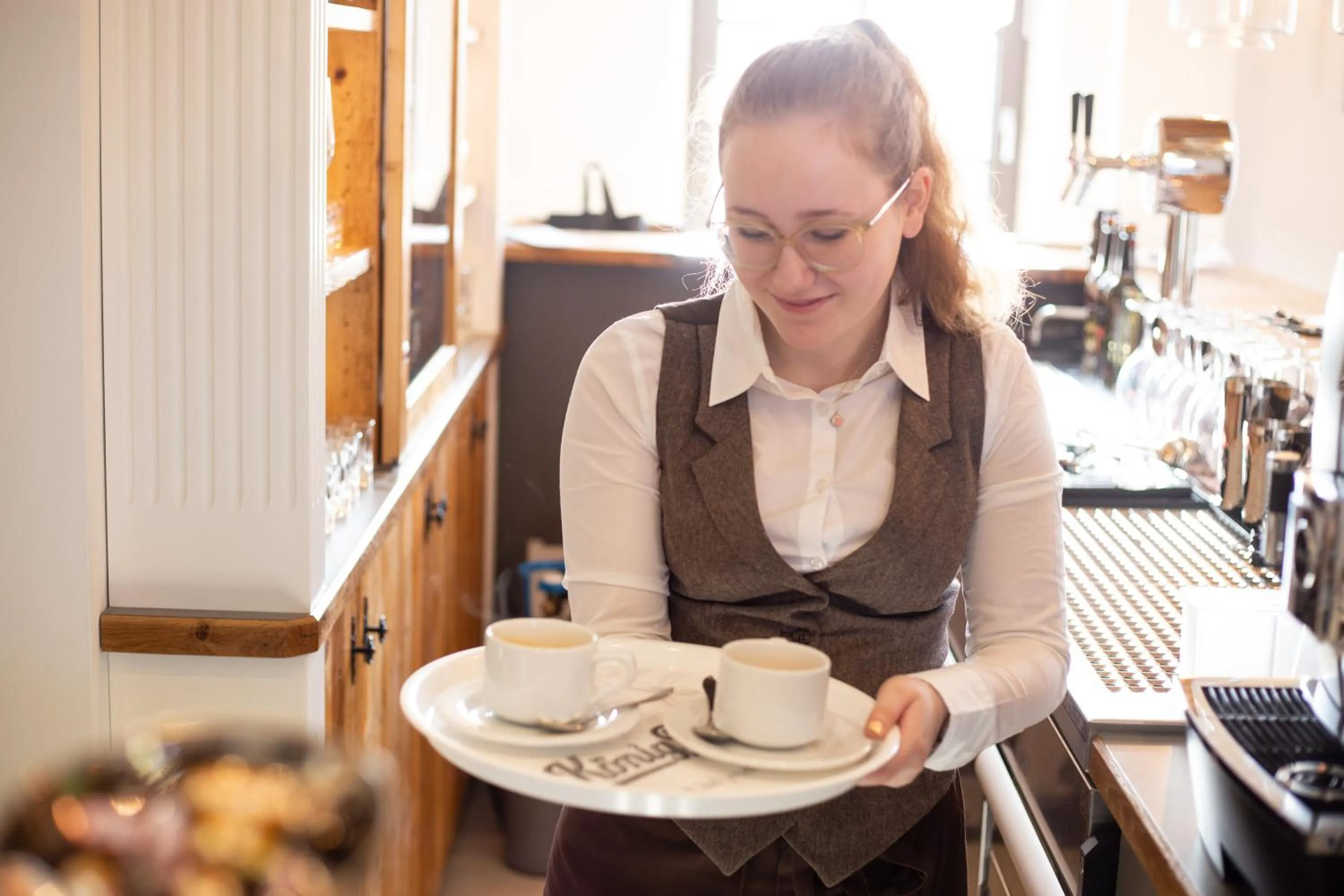 People in Hotel Achterum Greetsiel