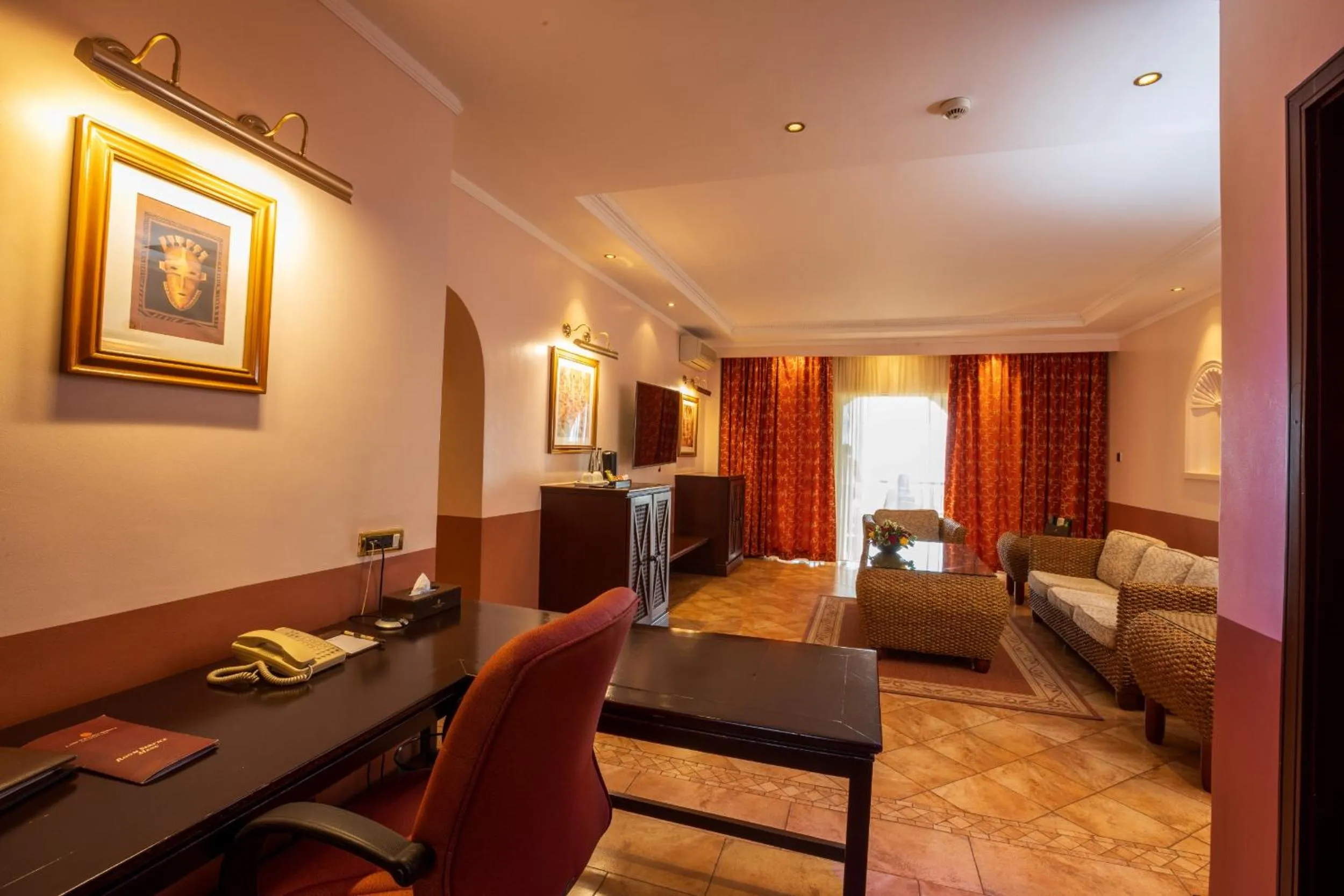 TV and multimedia, Bed in Lake Victoria Serena Golf Resort & Spa