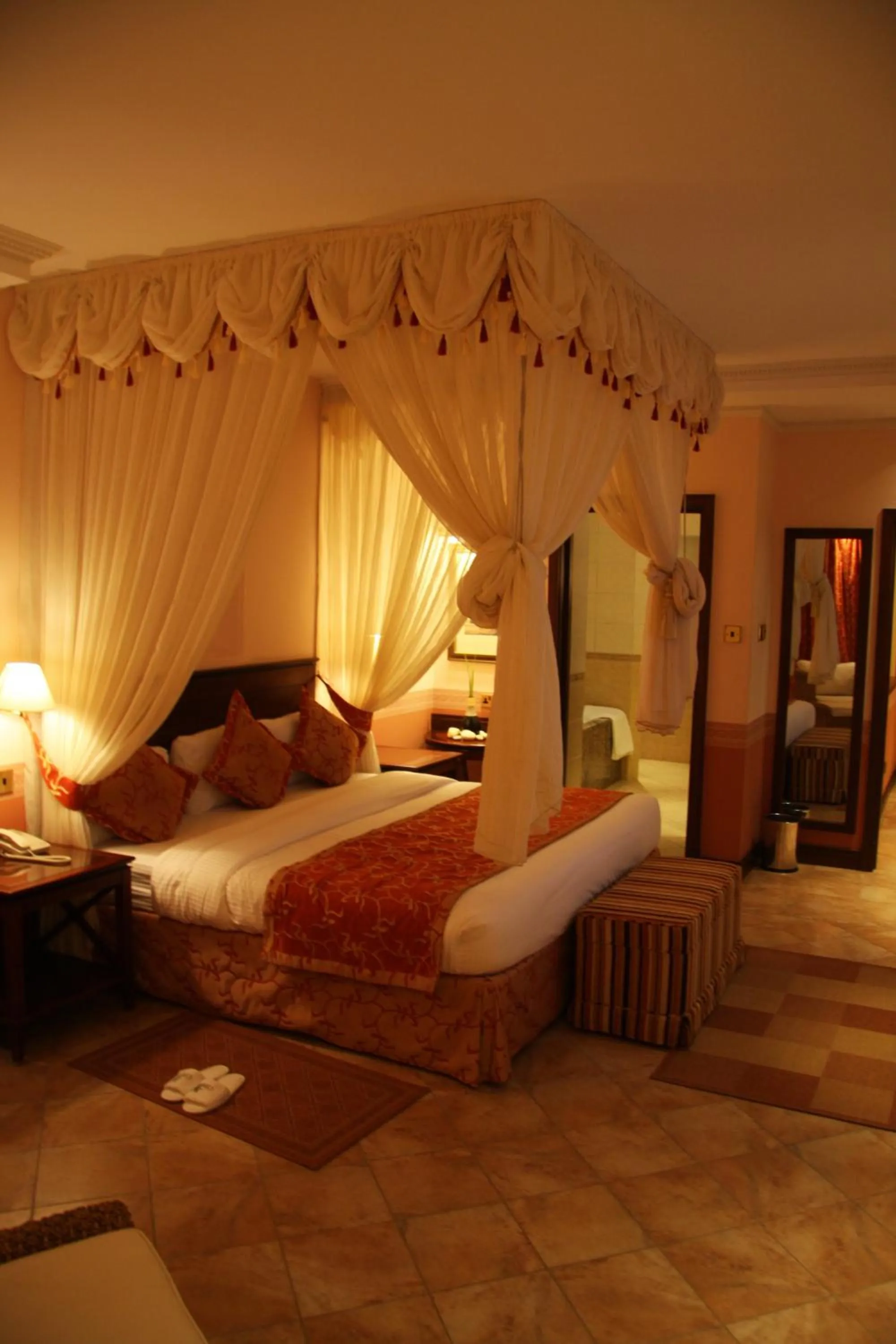 Photo of the whole room, Bed in Lake Victoria Serena Golf Resort & Spa