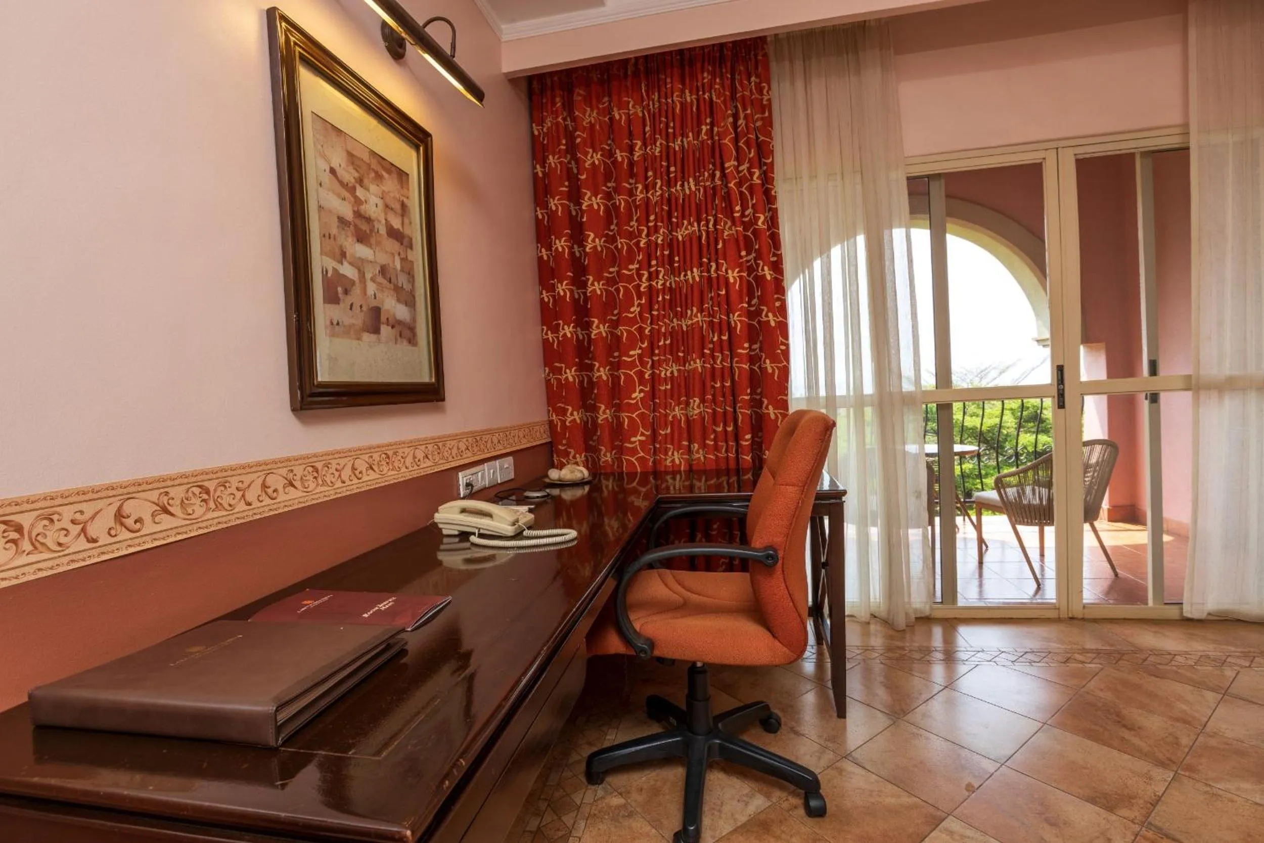 Seating area in Lake Victoria Serena Golf Resort & Spa