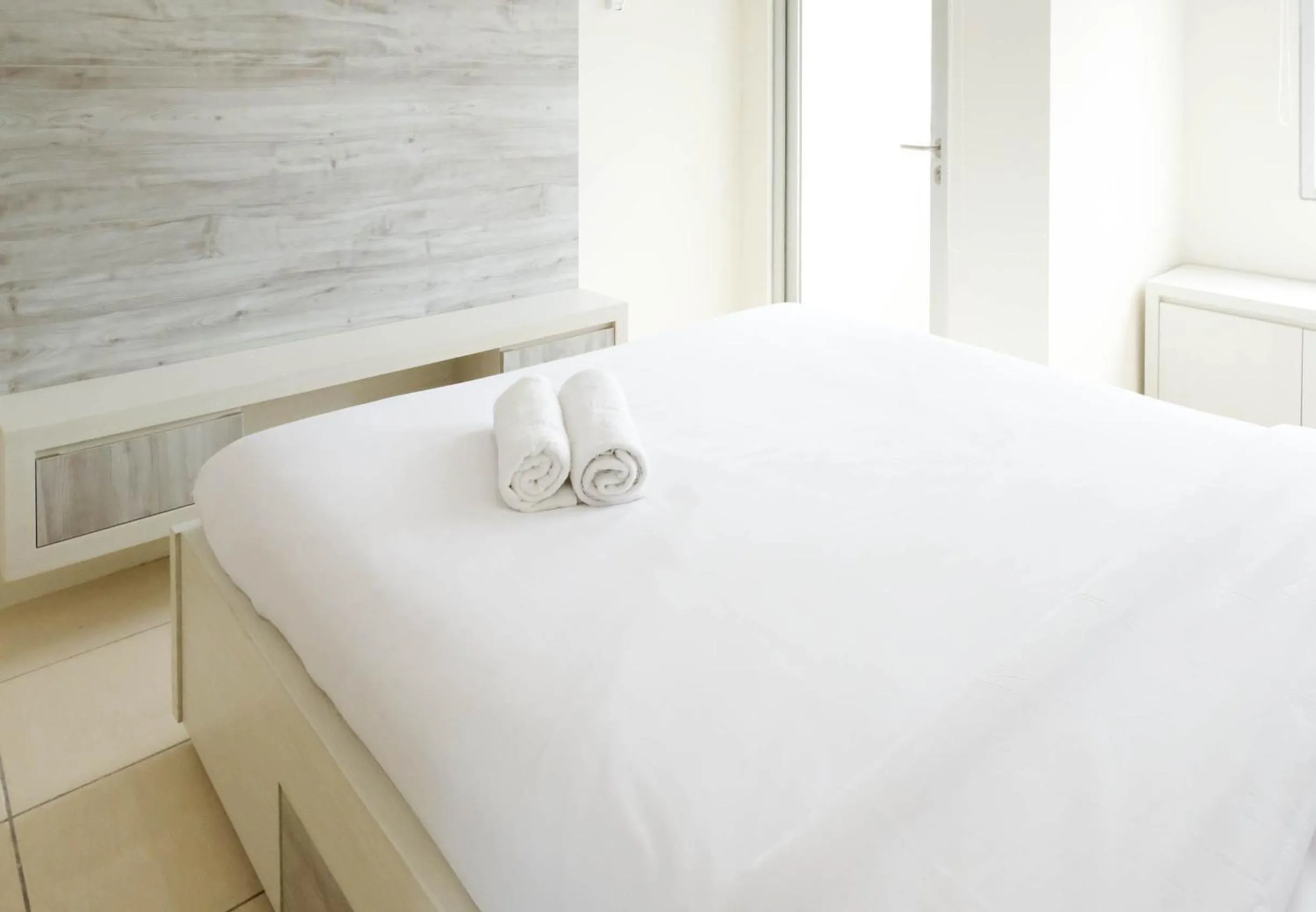 Cozy Stay and Best 1BR at Pavilion Permata Apartment By Travelio