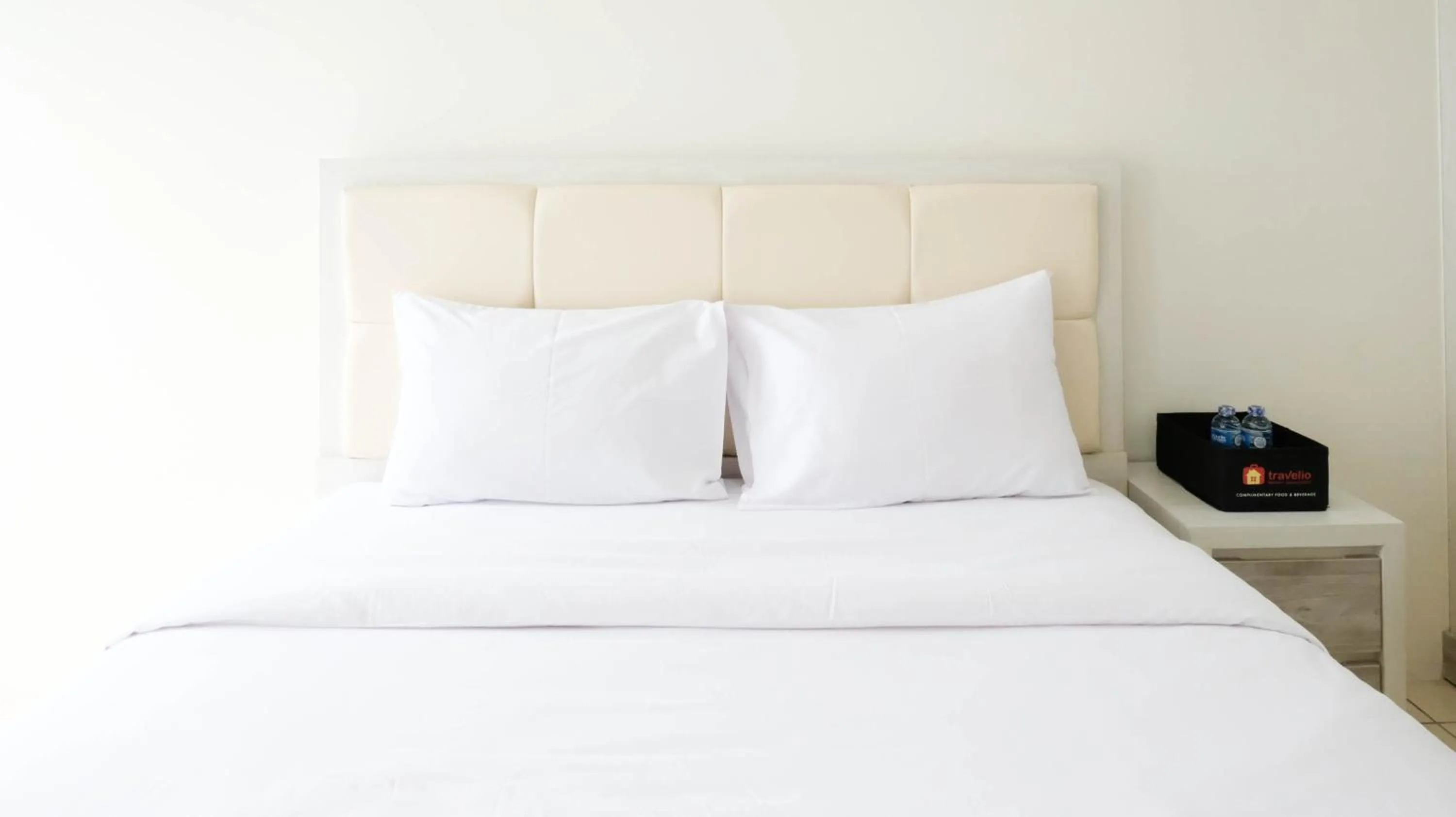 Cozy Stay and Best 1BR at Pavilion Permata Apartment By Travelio