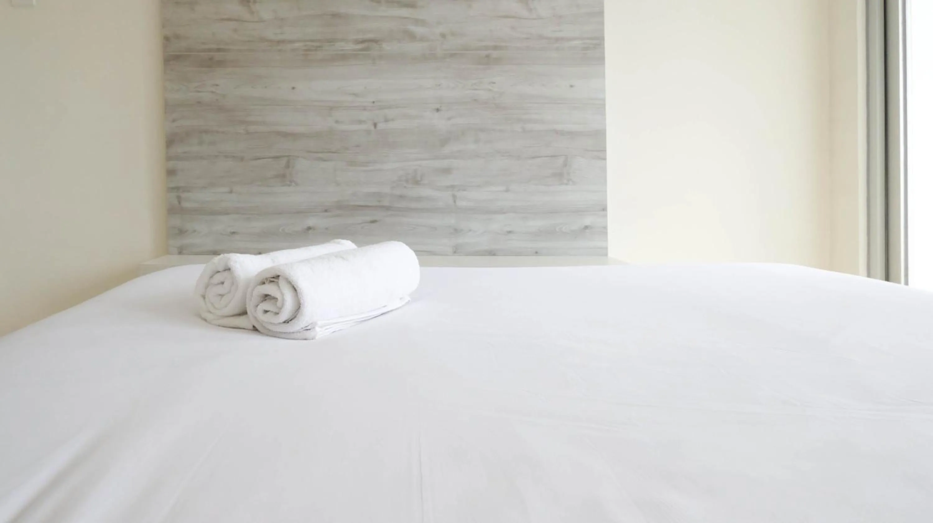 Cozy Stay and Best 1BR at Pavilion Permata Apartment By Travelio