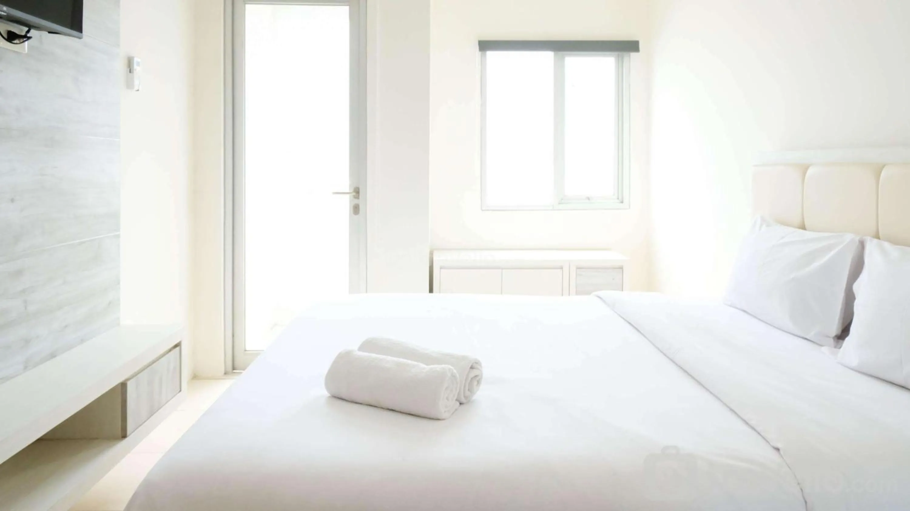 One-Bedroom Apartment in Cozy Stay and Best 1BR at Pavilion Permata Apartment By Travelio