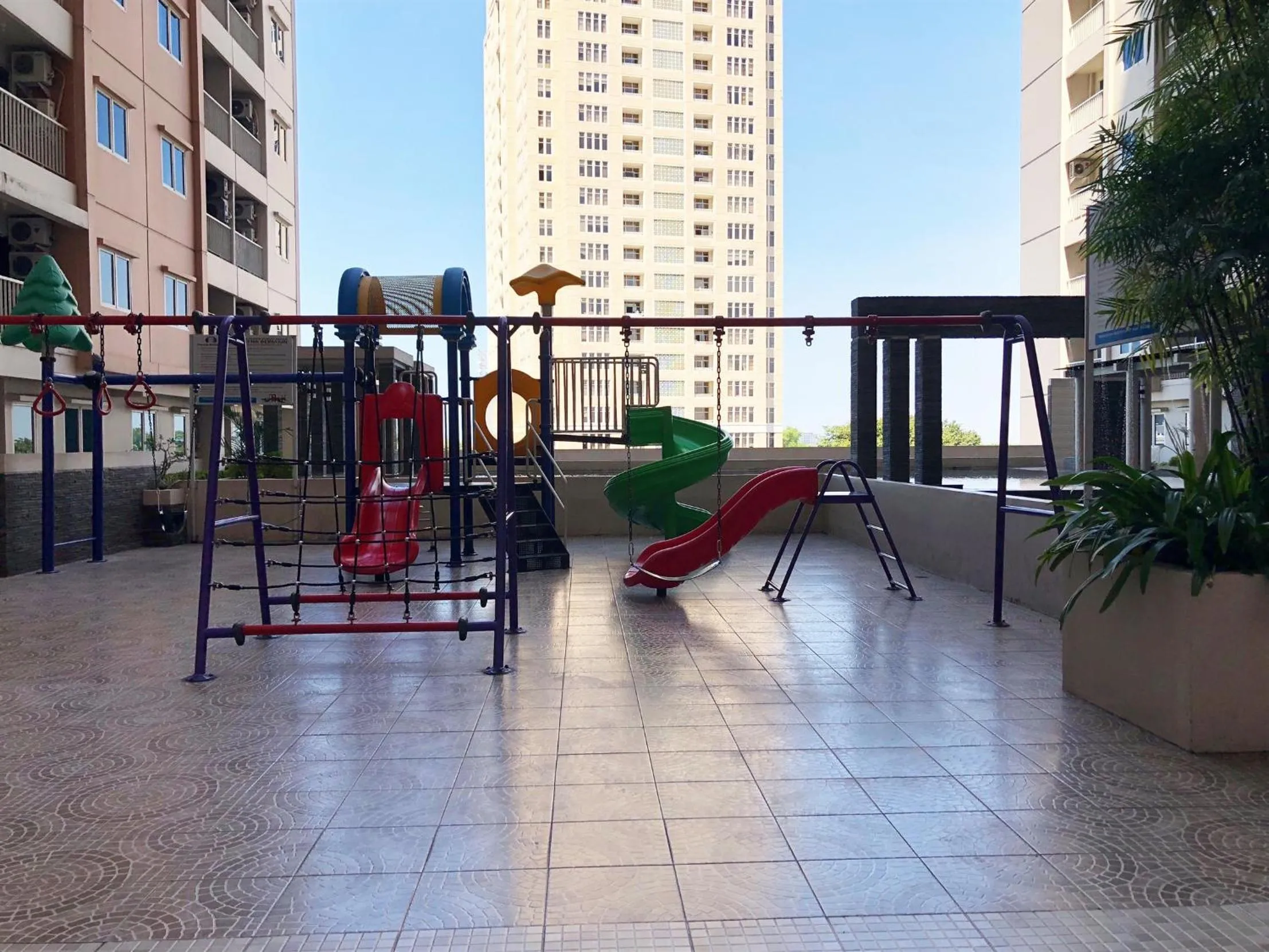 Homey 2BR at Puncak Bukit Golf Surabaya Apartment By Travelio