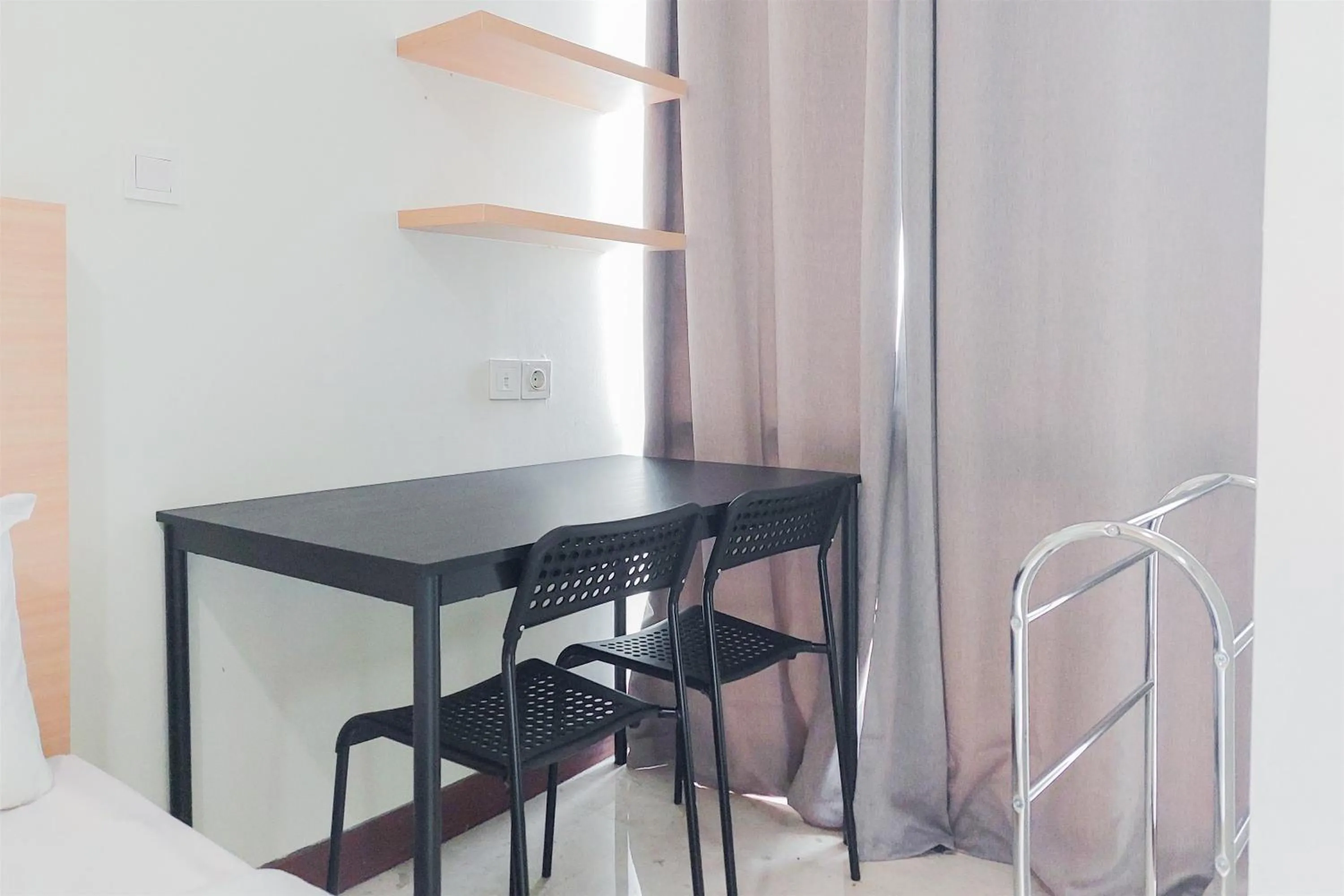 Warm and Simply Look Studio Apartment at B Residence By Travelio