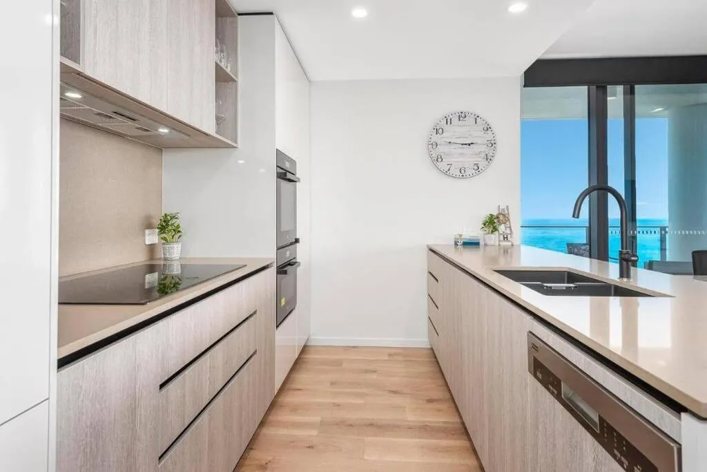 Kitchen or kitchenette in Luxury 3 Bedroom High Floor Ocean View Apartment