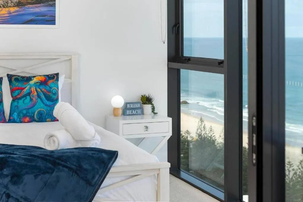 Beach, Bed in Luxury 3 Bedroom High Floor Ocean View Apartment