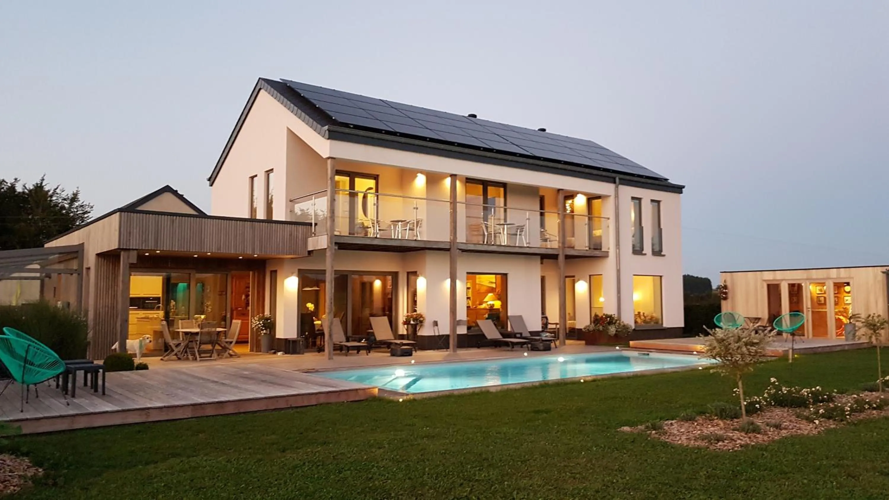 Swimming pool in B&B La Chabetaine