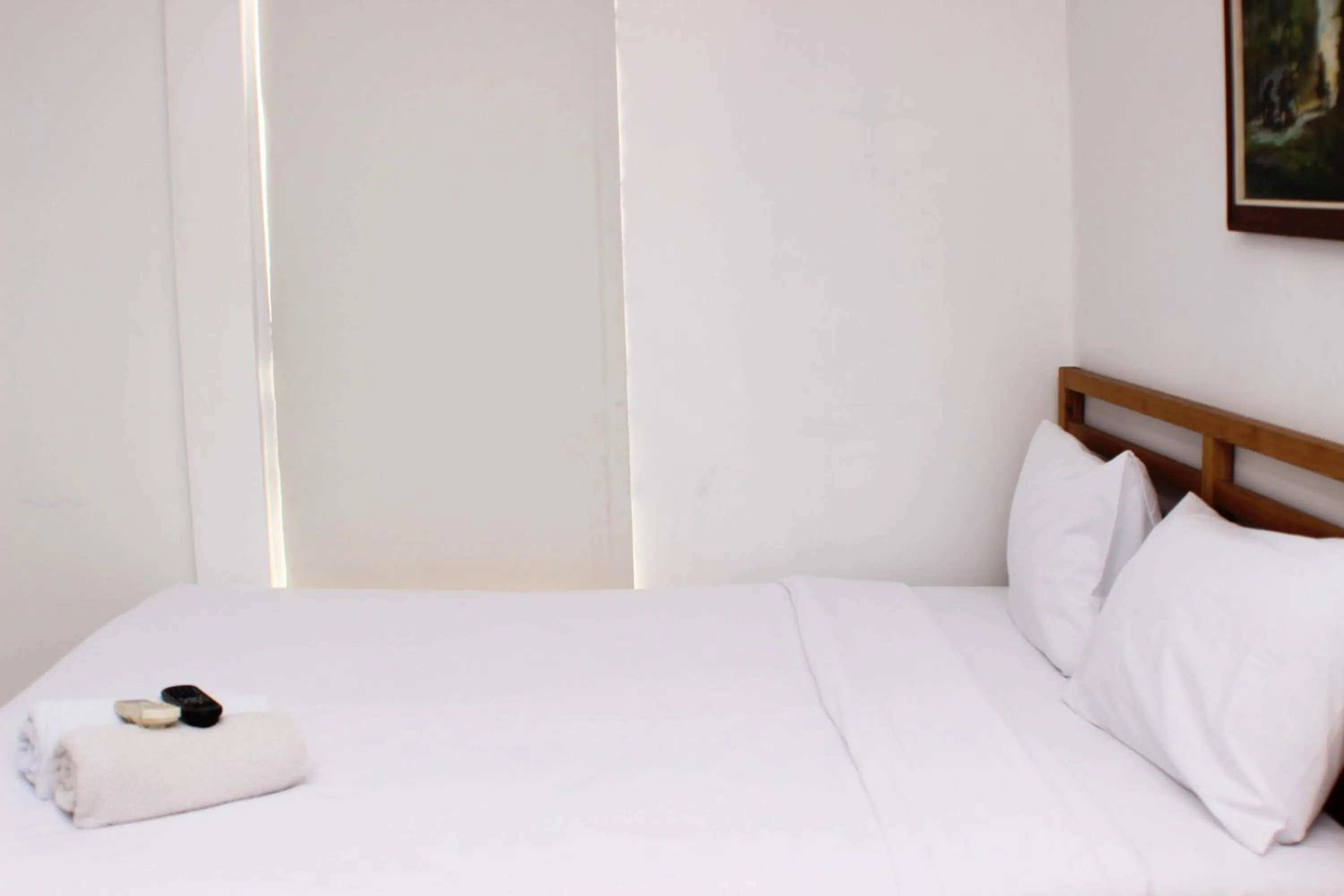 Elegant Studio at Azalea Suites Apartment By Travelio