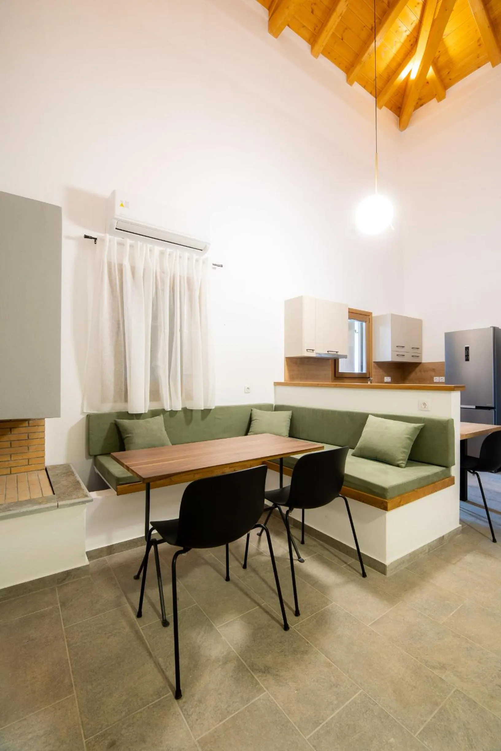 Kitchen or kitchenette in EPOS hotel