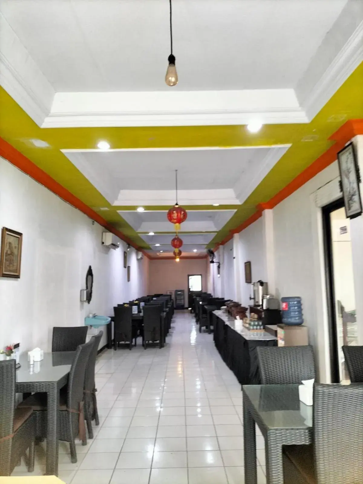 Restaurant/places to eat in Hotel Kudus Permata Restaurant/places to eat in Hotel Kudus Permata