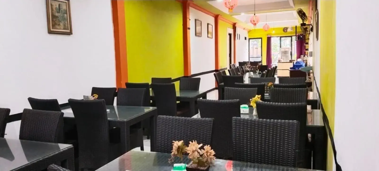 Restaurant/places to eat in Hotel Kudus Permata Restaurant/places to eat in Hotel Kudus Permata
