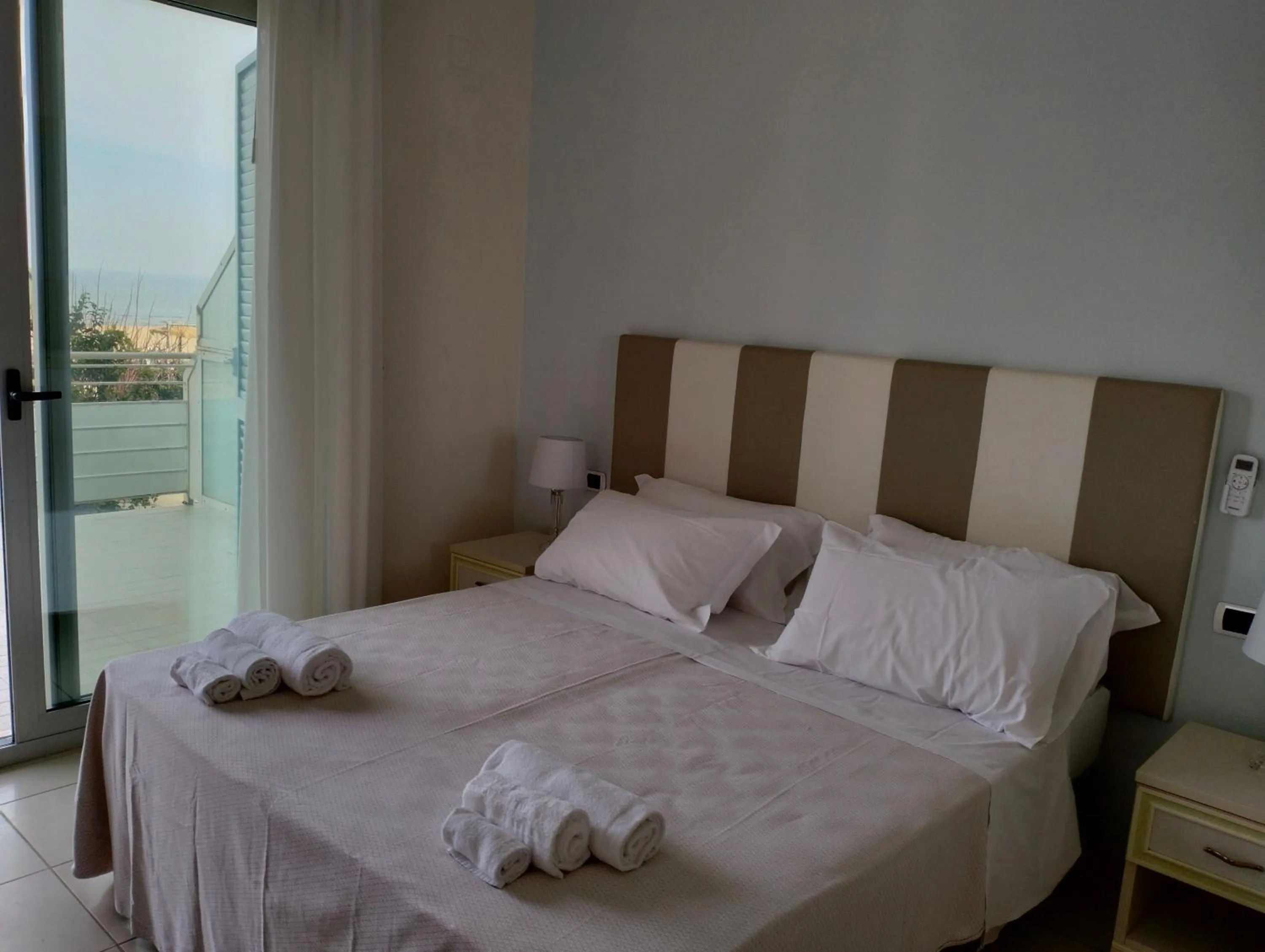 Bedroom, Bed in Hotel Riviera