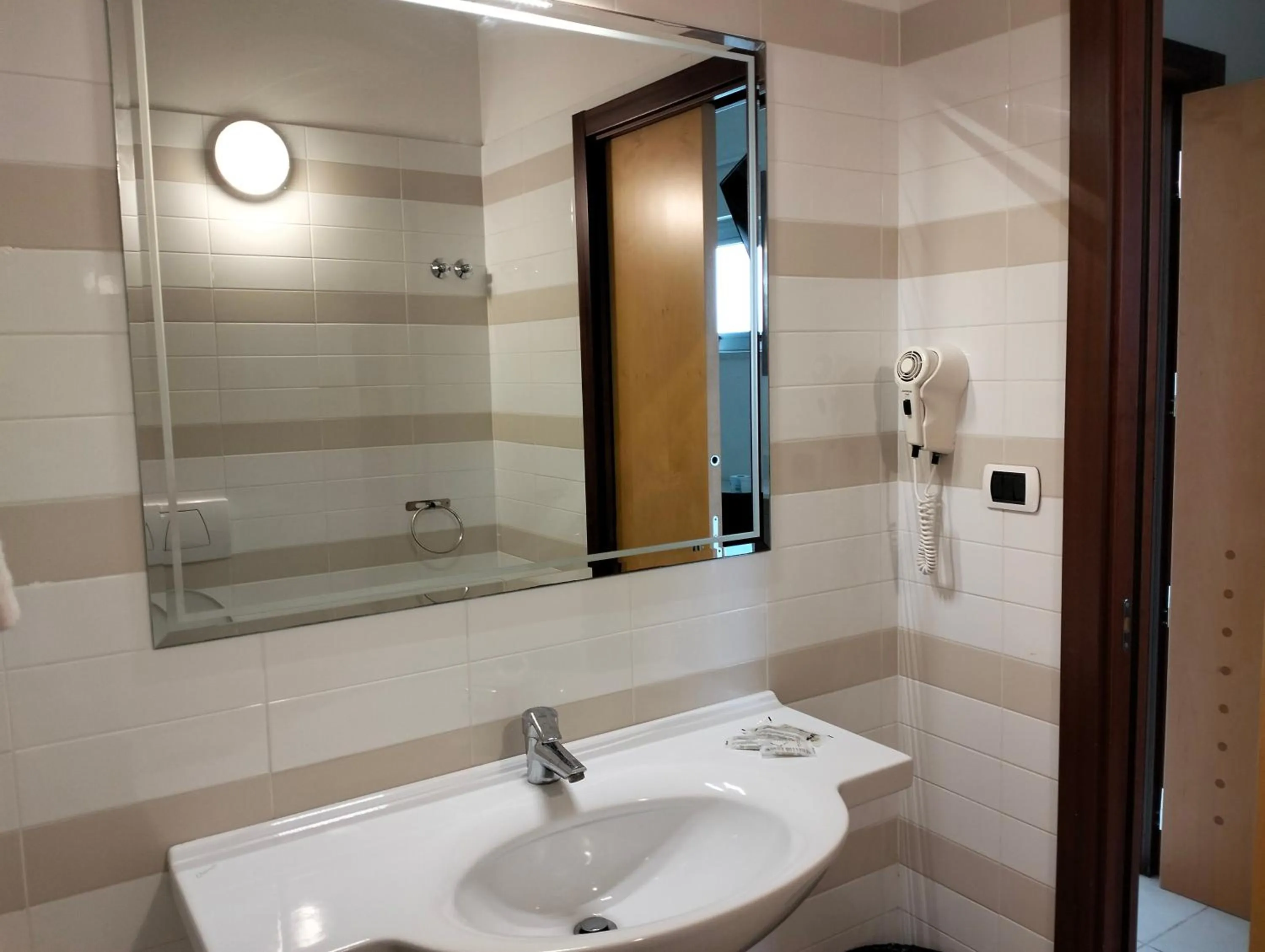 Bathroom in Hotel Riviera