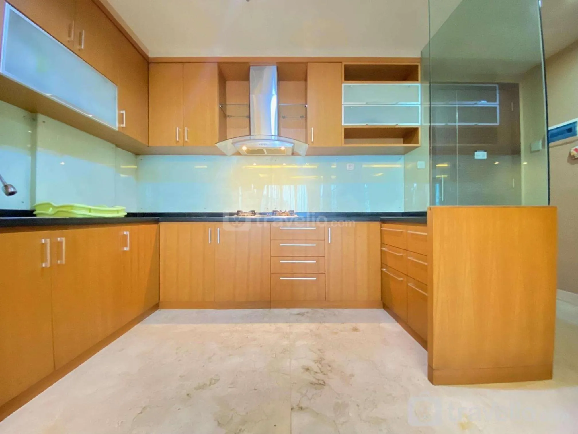 Kitchen or kitchenette in Spacious 2BR at Dago Butik Apartment By Travelio