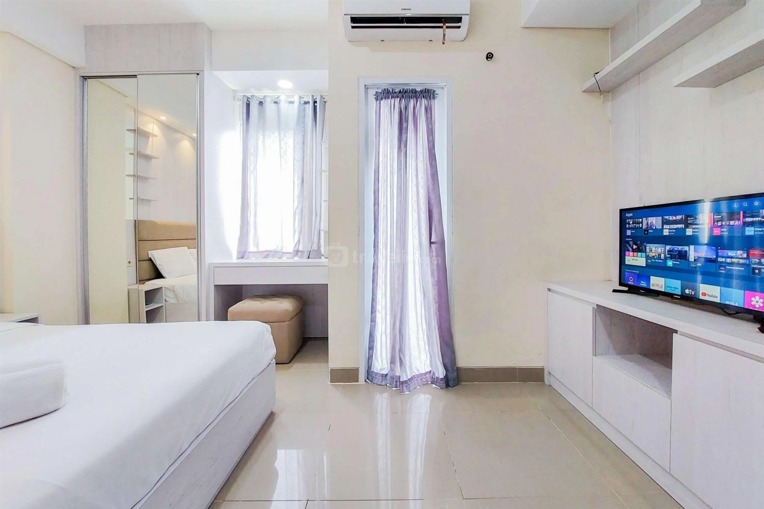 Serene and Homey Studio Apartment B Residence By Travelio