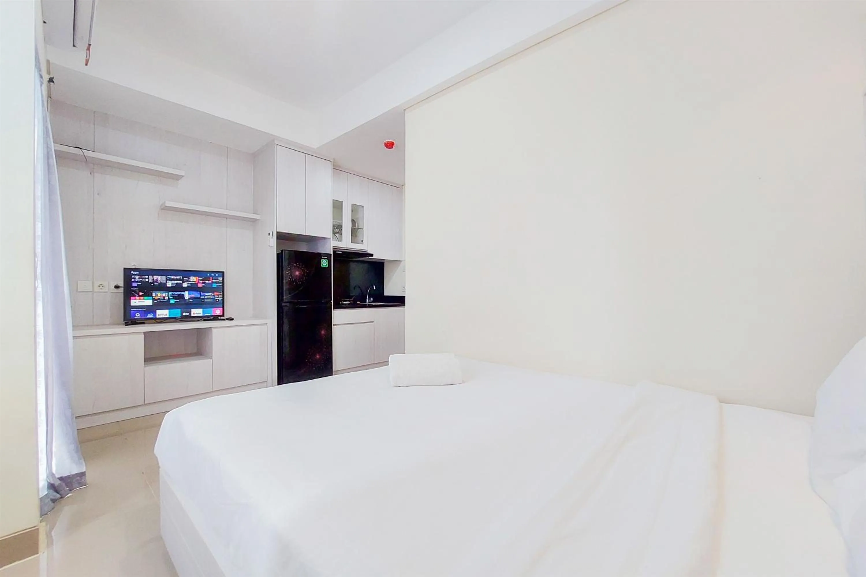 Serene and Homey Studio Apartment B Residence By Travelio