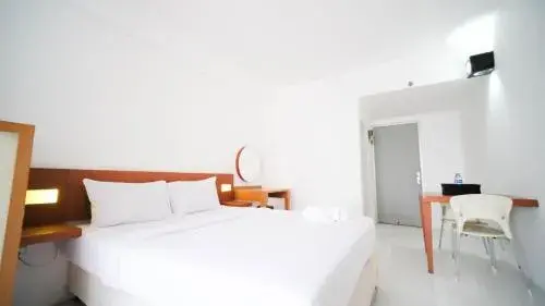 Homey Studio Apartment at Dian Regency By Travelio Homey Studio Apartment at Dian Regency By Travelio