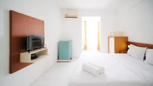 Homey Studio Apartment at Dian Regency By Travelio