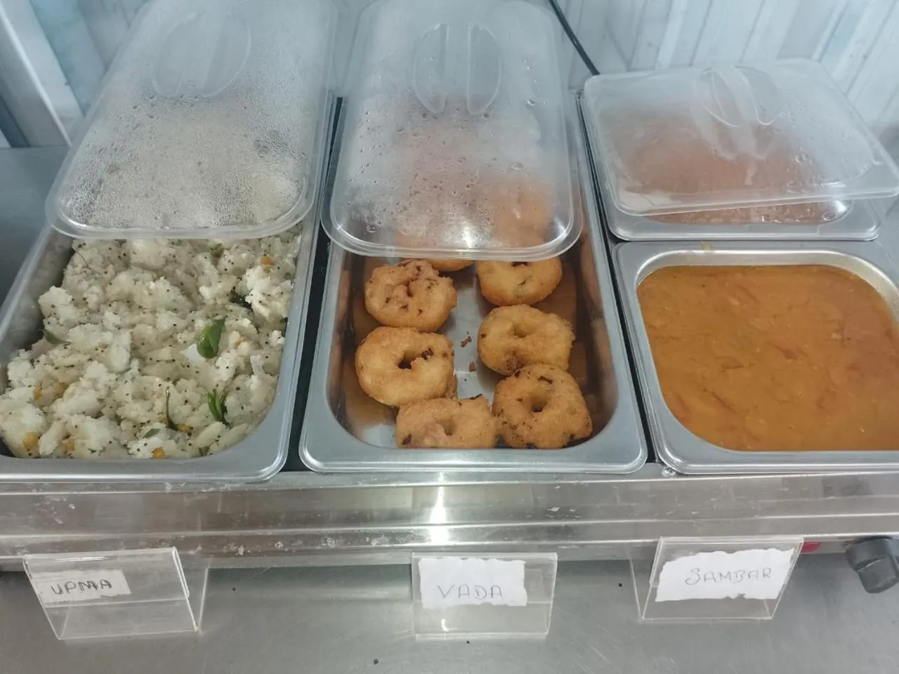 Food in Season 4 Residences -Thiruvanmiyur Near Tidel park Apollo Proton cancer center and IIT Madras Research Park