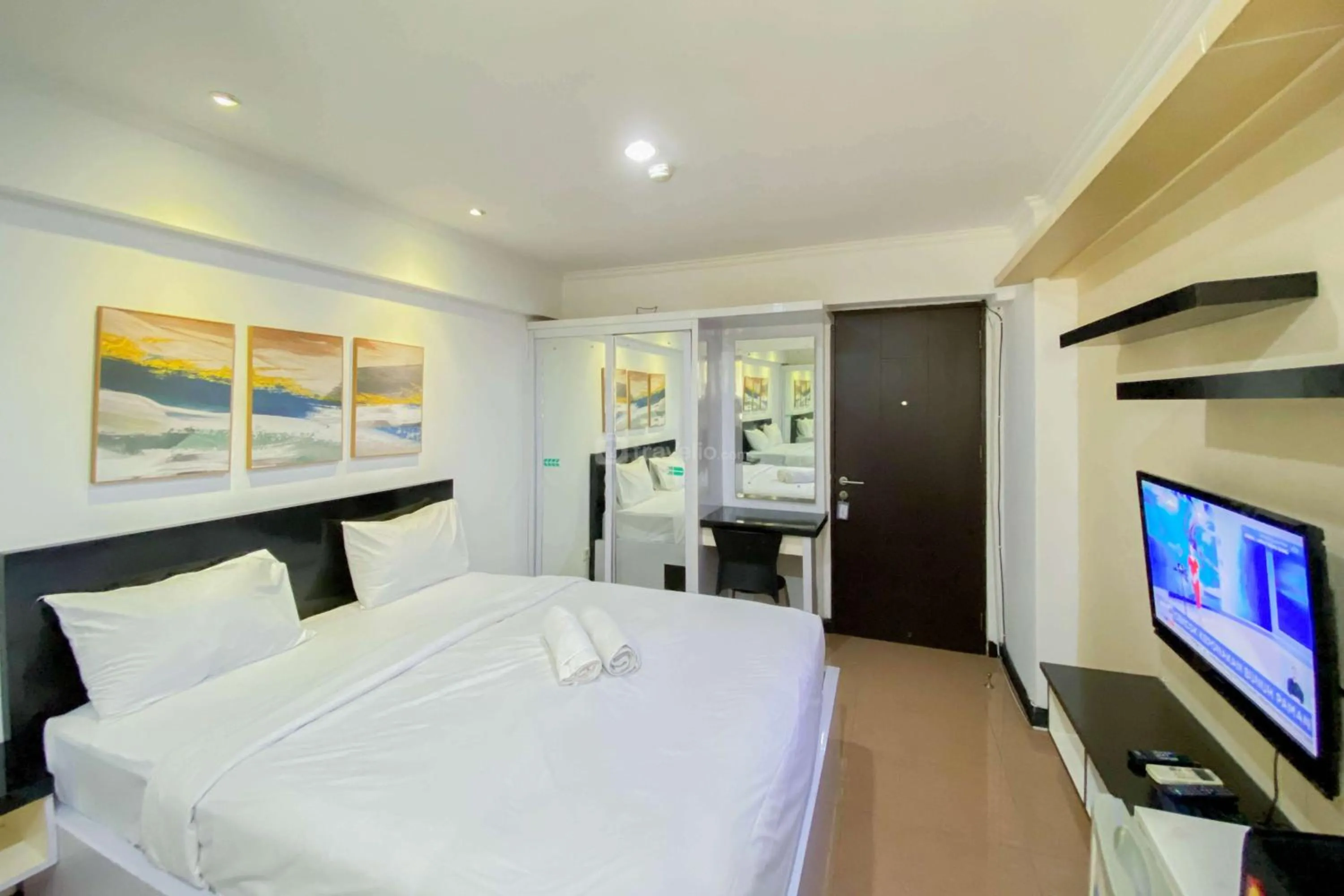 Studio Apartment in Comfortable Stay Studio at Kebagusan City Apartment By Travelio