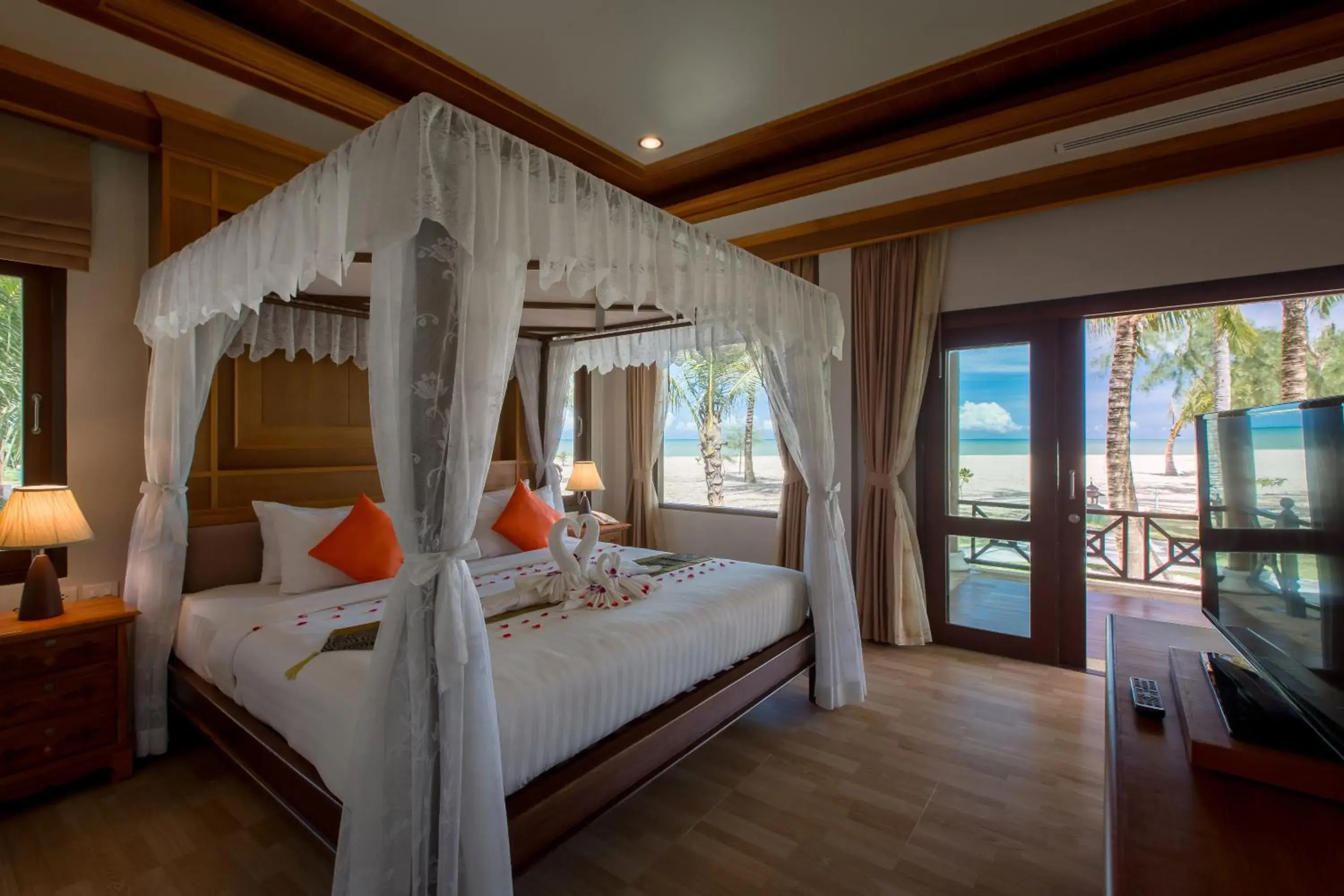 Bedroom, Bed in The Sunset Beach Resort - Koh Kho Khao Bedroom, Bed in The Sunset Beach Resort - Koh Kho Khao