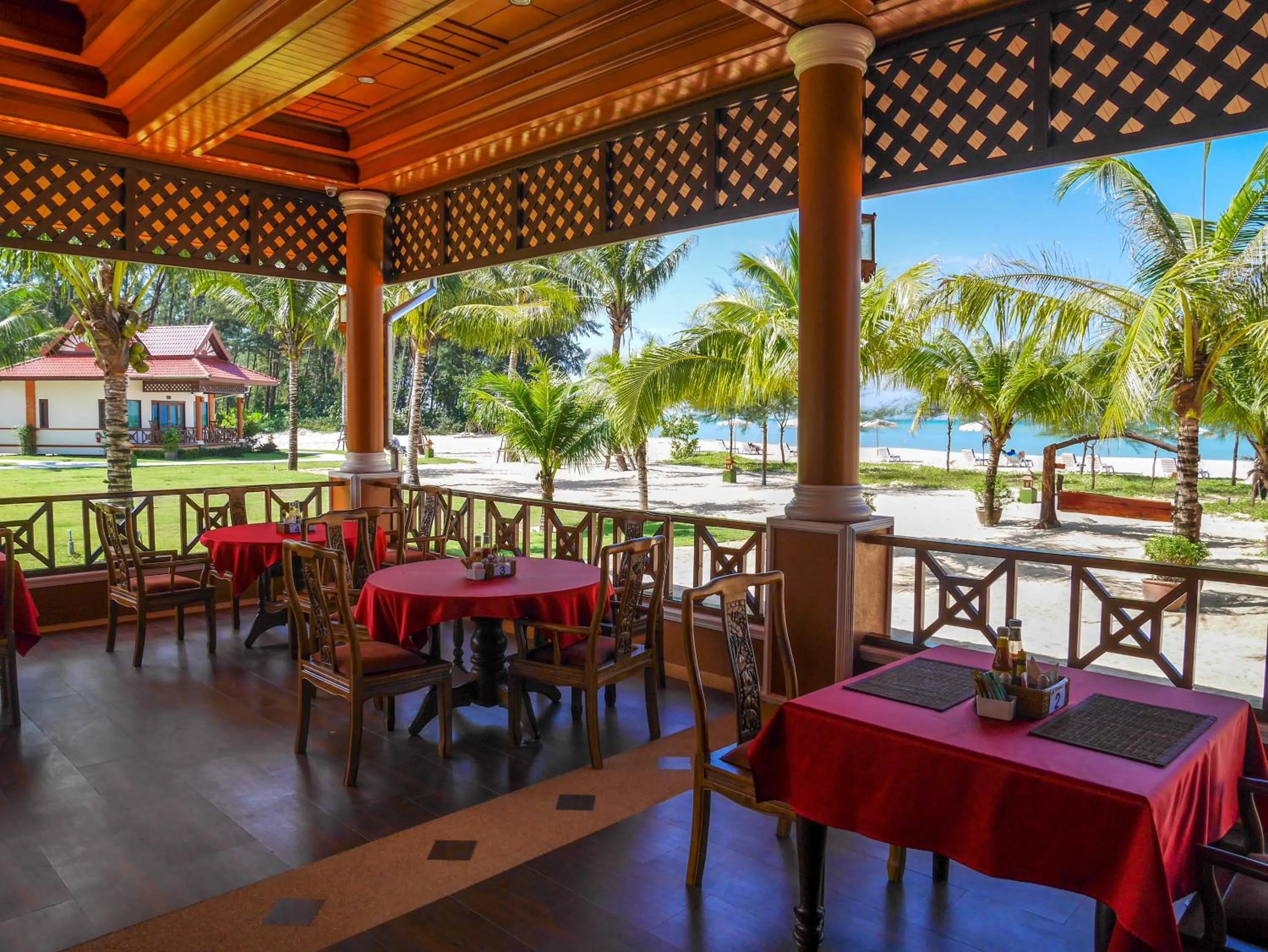 Restaurant/places to eat in The Sunset Beach Resort - Koh Kho Khao