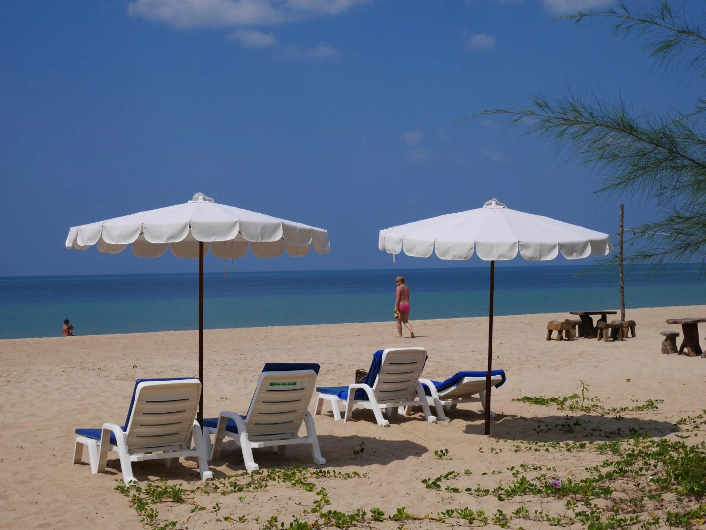 Beach in The Sunset Beach Resort - Koh Kho Khao