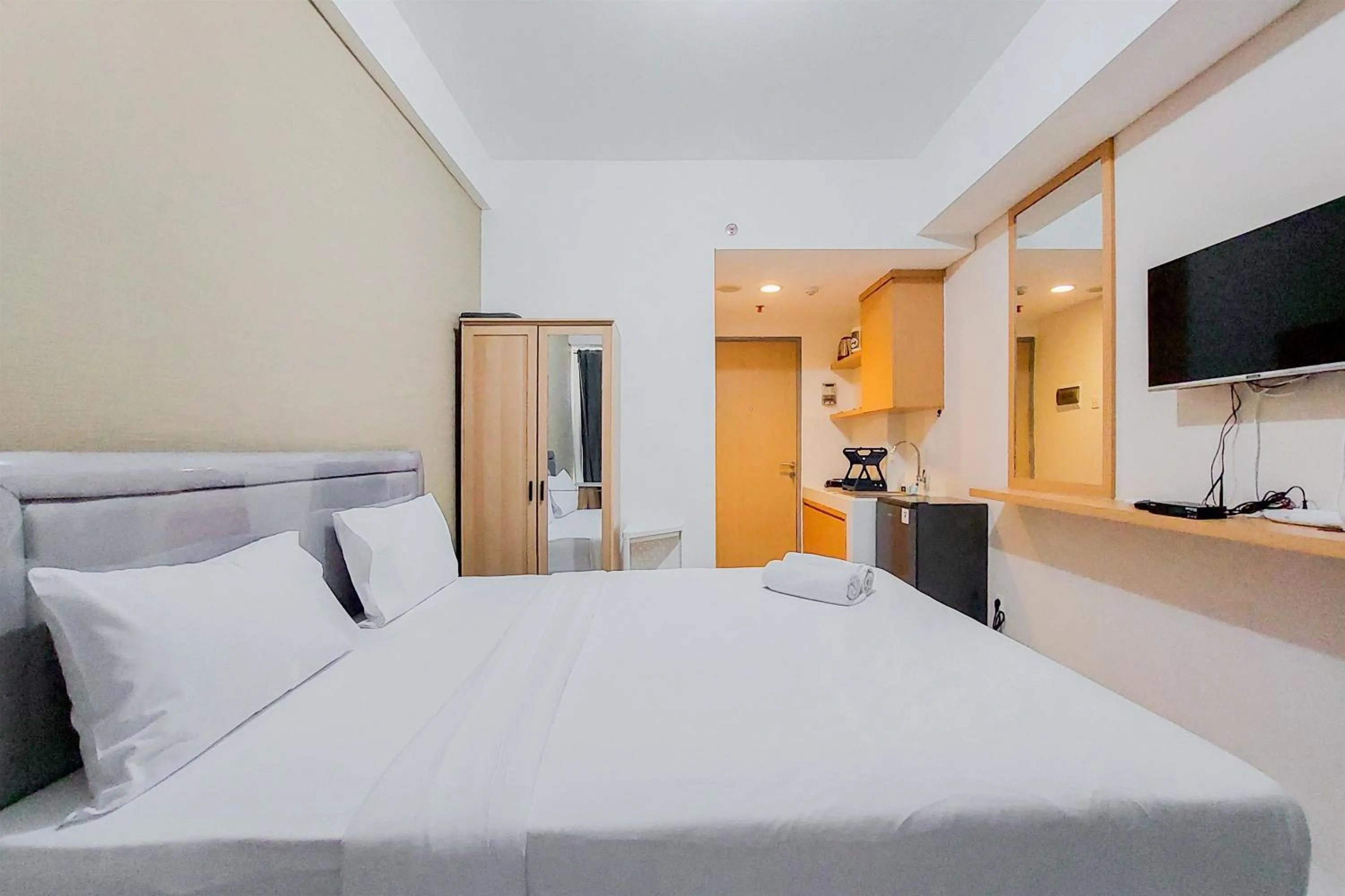 Homey and Cozy Studio Akasa Pure Living BSD Apartment By Travelio