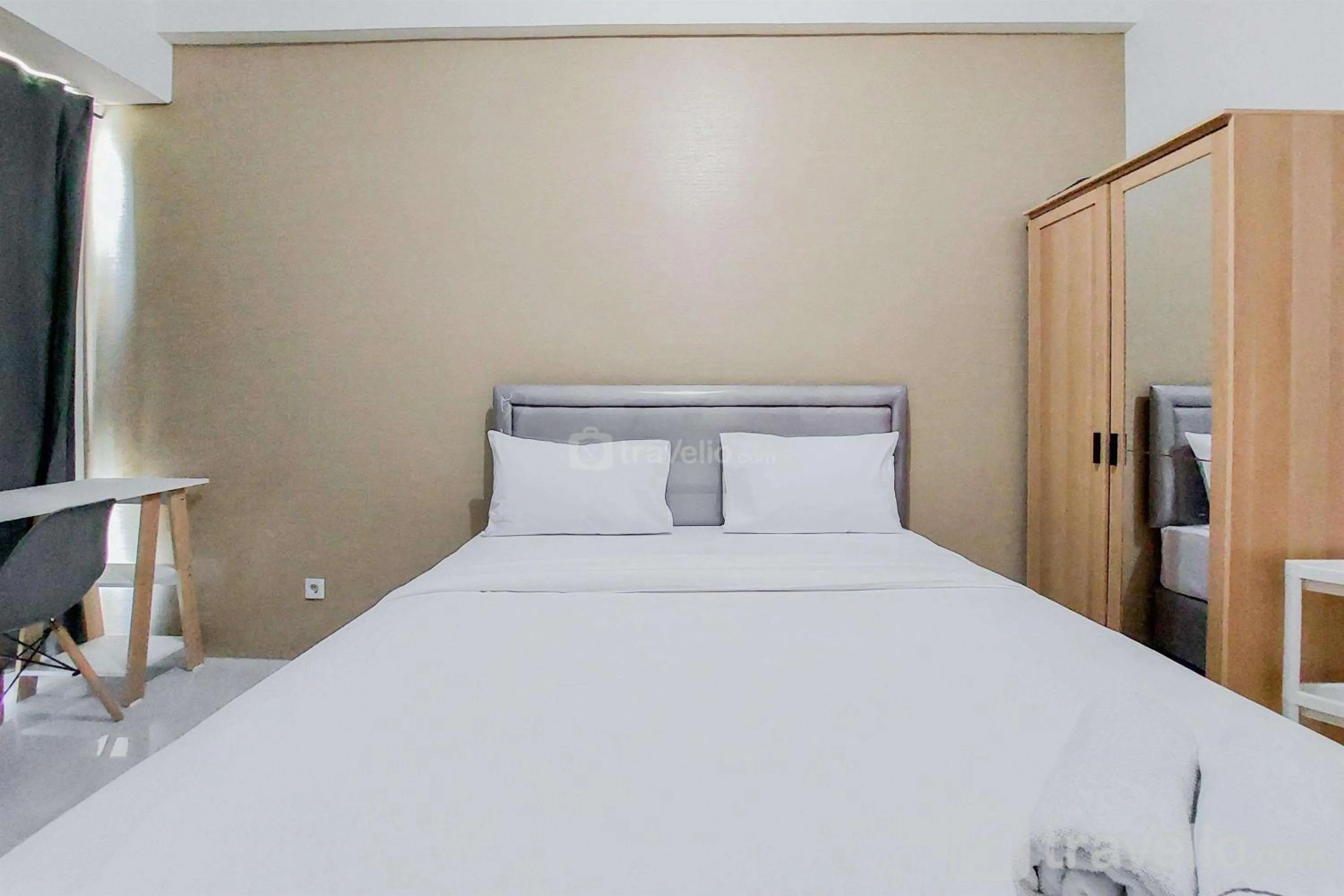 Studio Apartment in Homey and Cozy Studio Akasa Pure Living BSD Apartment By Travelio