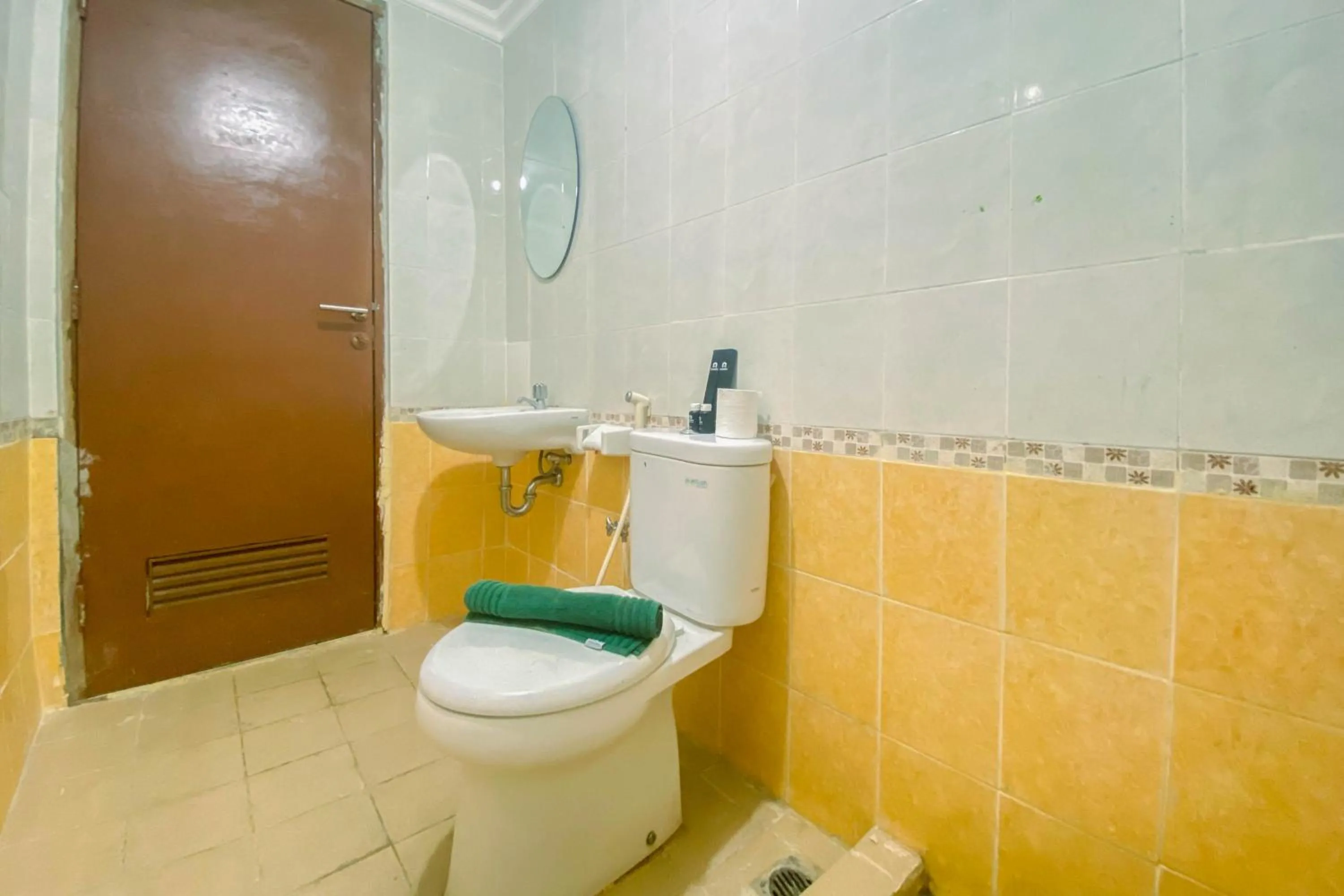 Relaxing 2BR at Grand Palace Kemayoran Apartment By Travelio