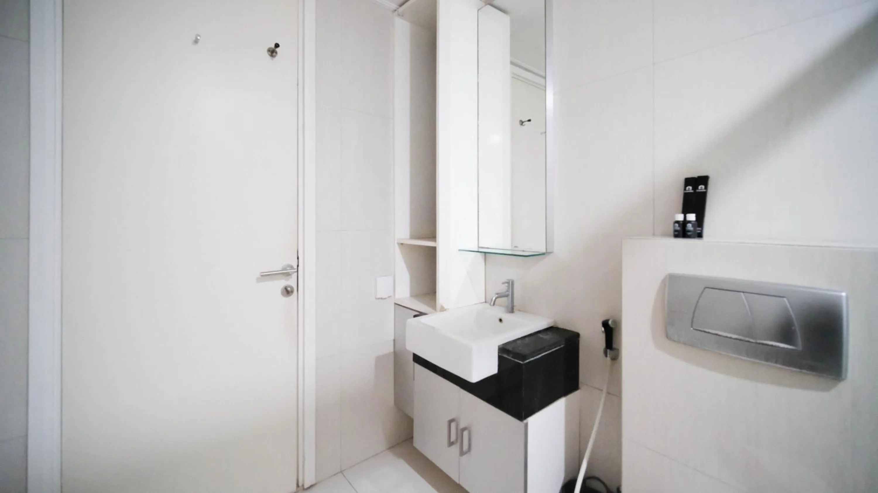 Stunning and Cozy 1BR at The Via and The Vue Apartment By Travelio