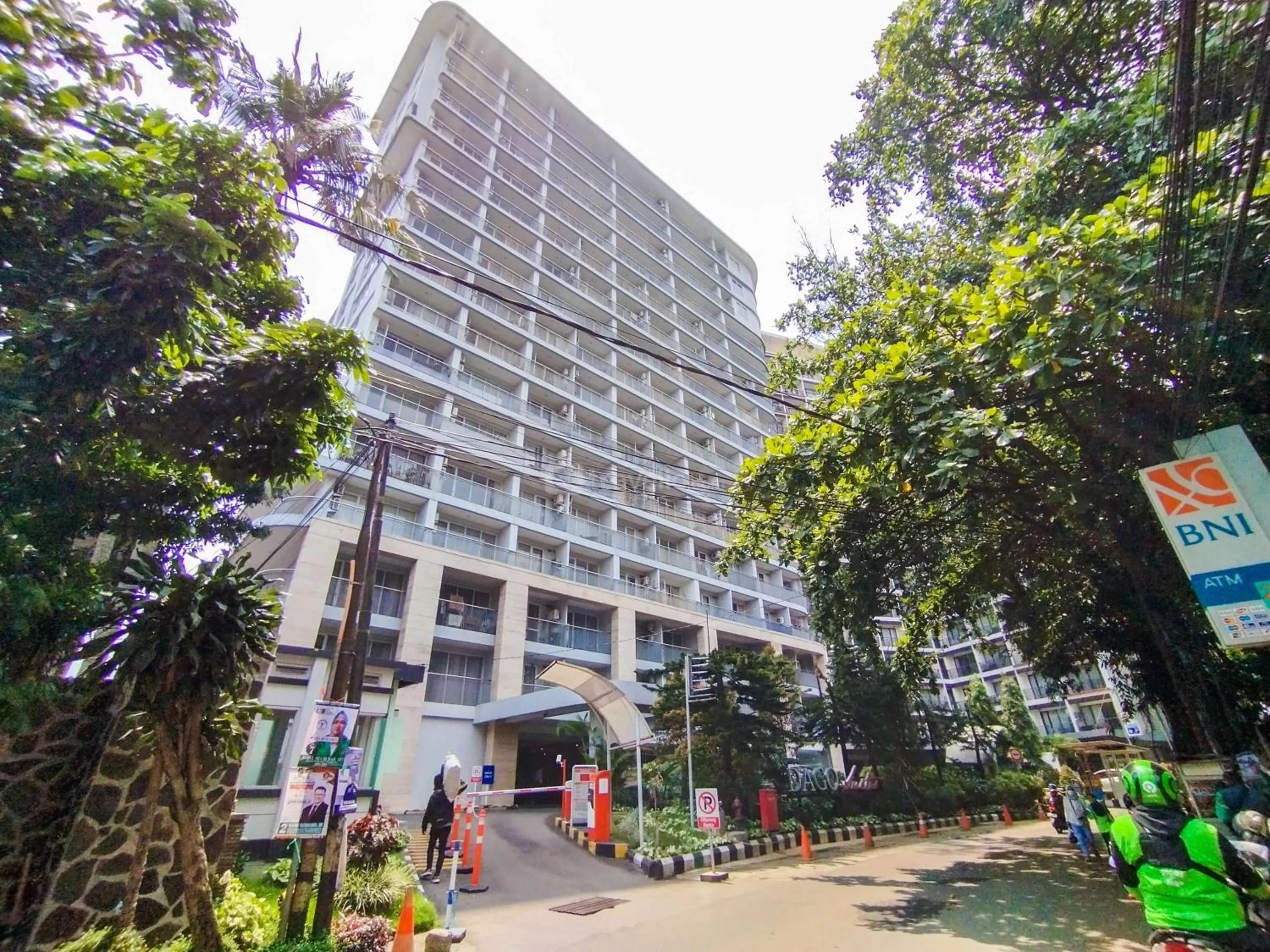 Bed in Tranquil Designed 2BR Apartment Dago Suites By Travelio