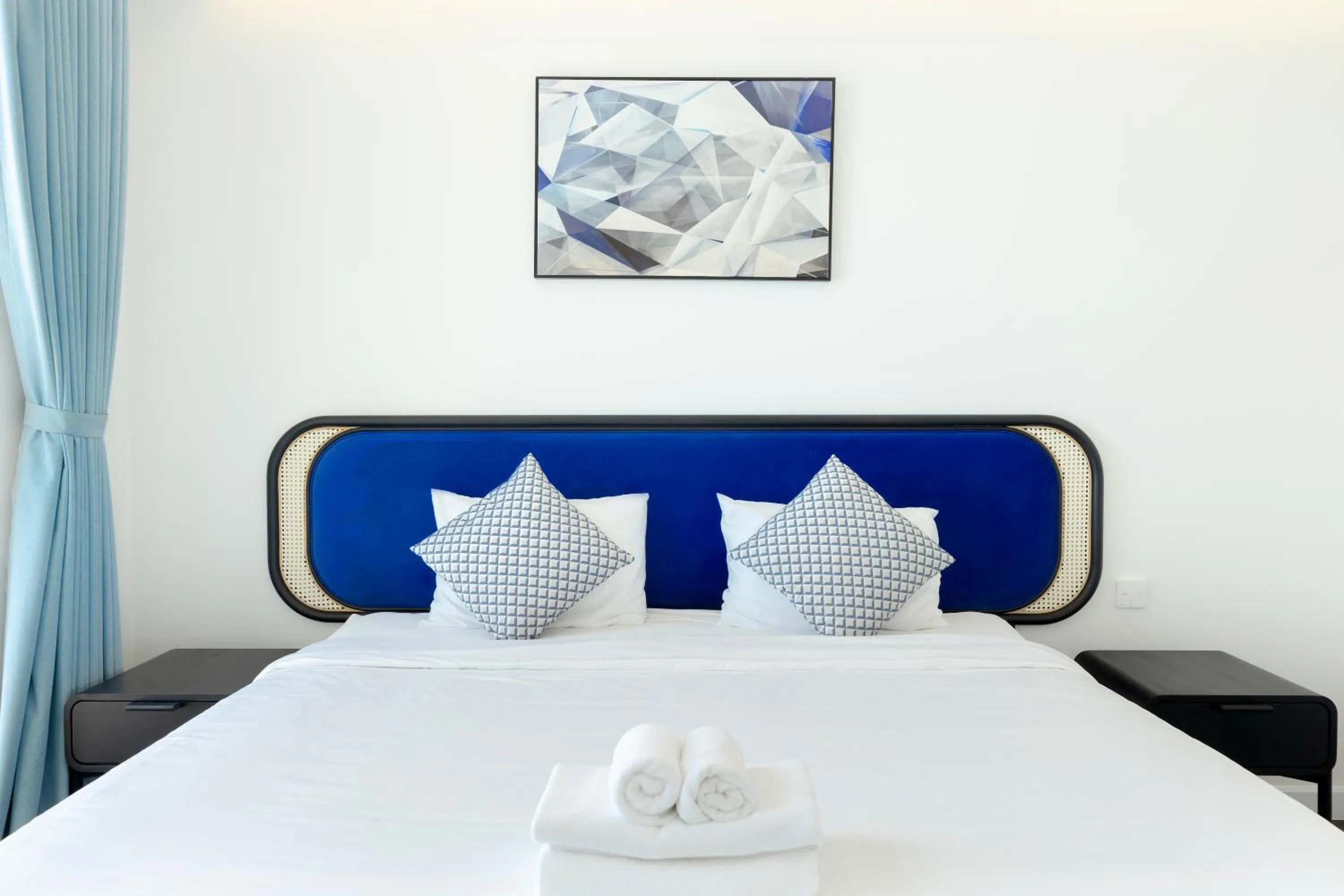 Bed in Elyday Apartment Hillside Phu Quoc - Sea & Firework view