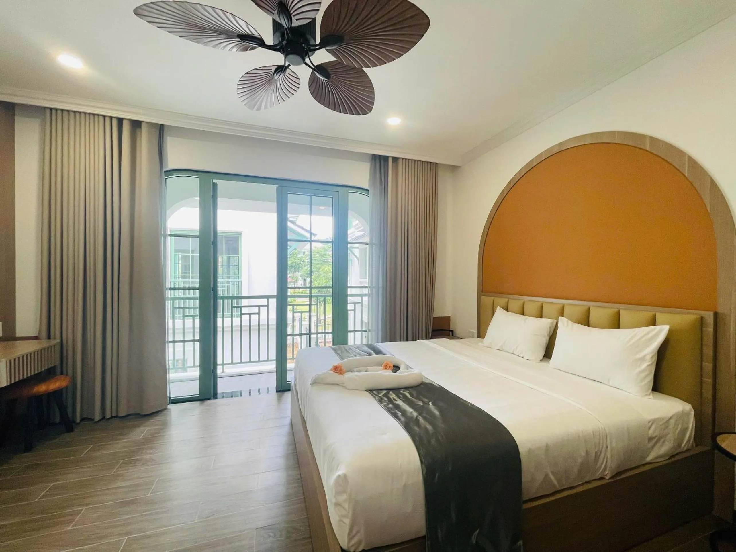 Bed in Elyday Apartment Hillside Phu Quoc - Sea & Firework view