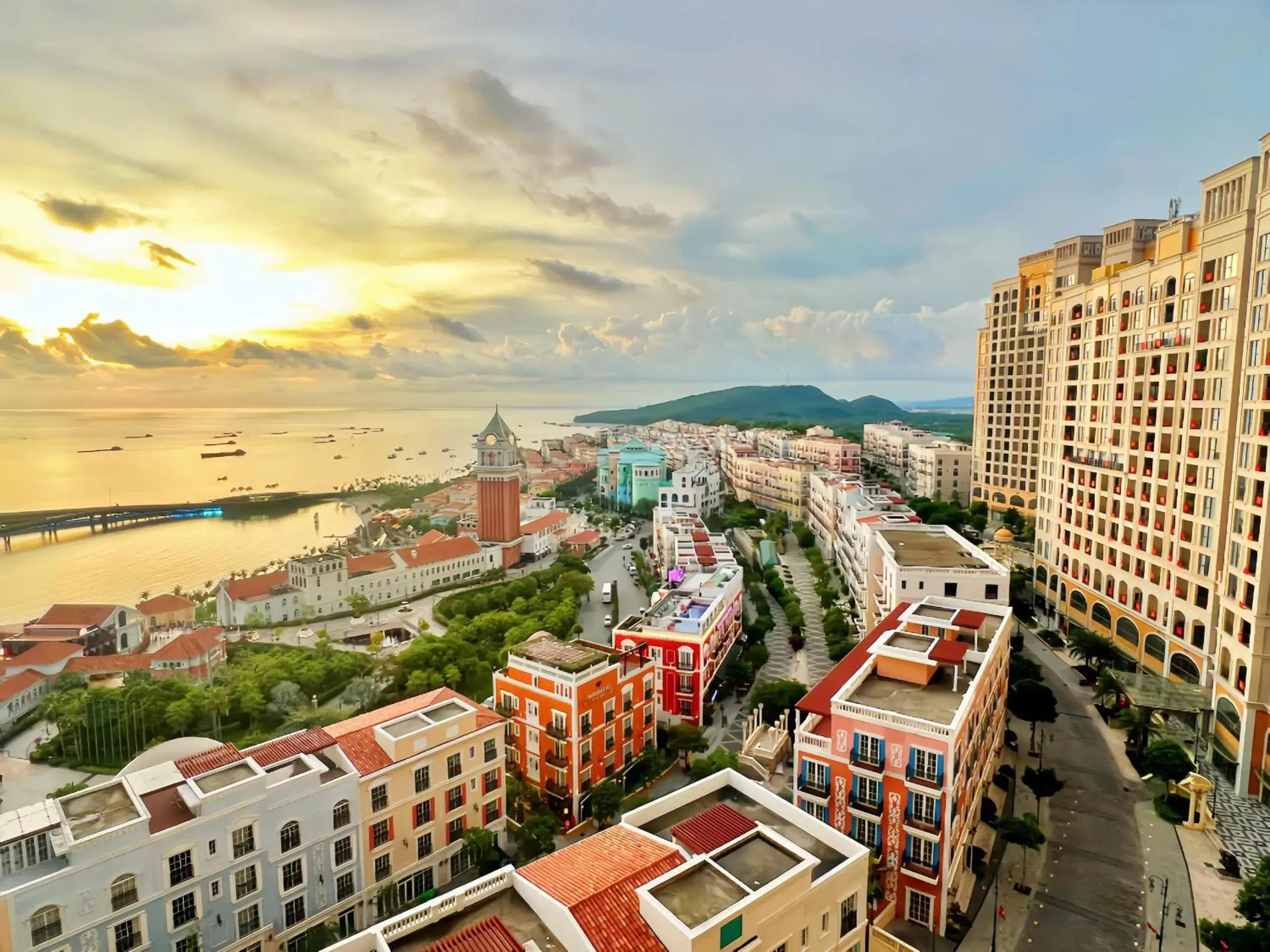 Property building in Elyday Apartment Hillside Phu Quoc - Sea & Firework view Property building in Elyday Apartment Hillside Phu Quoc - Sea & Firework view