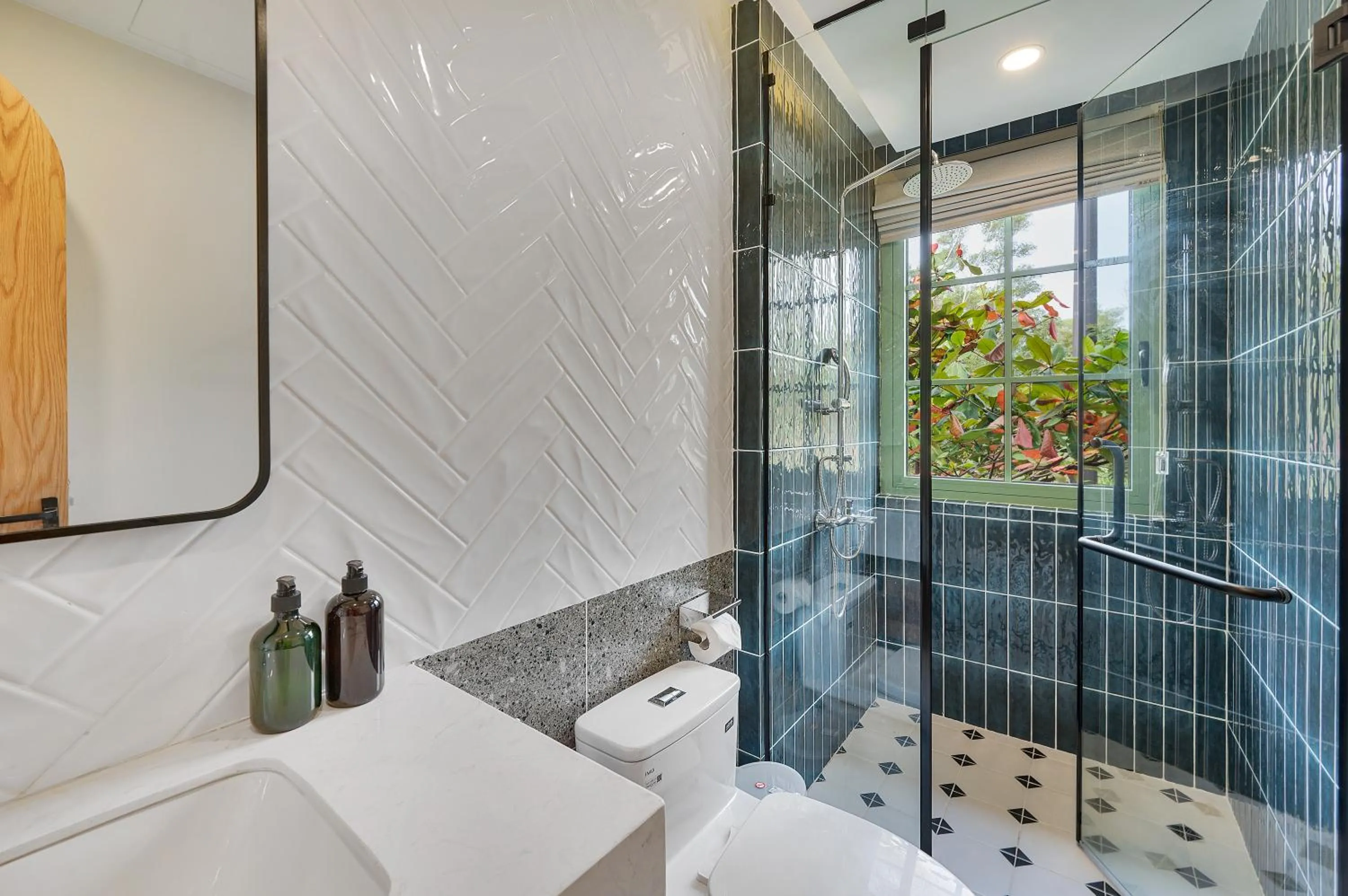 Bathroom in Elyday Apartment Hillside Phu Quoc - Sea & Firework view