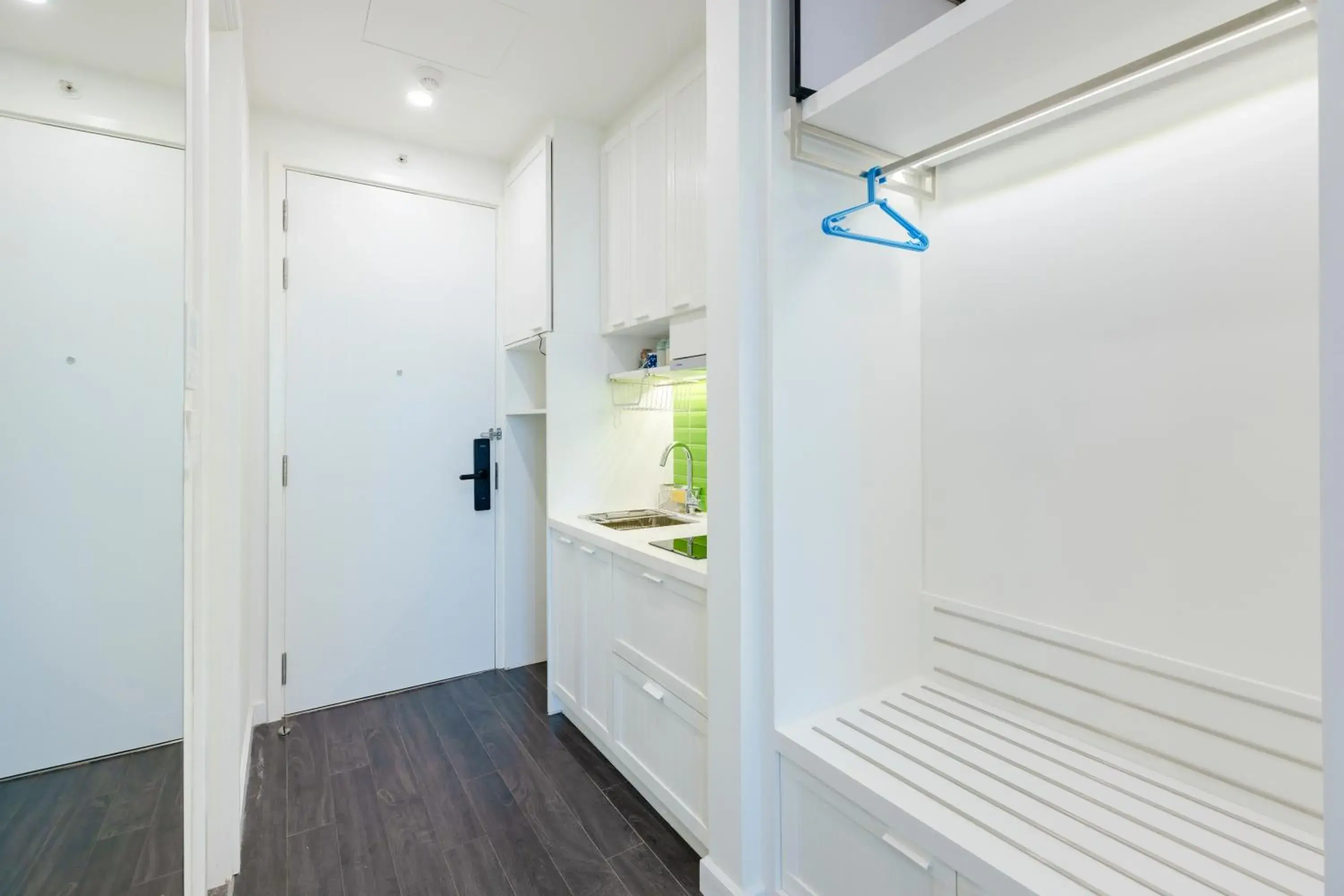 Kitchen or kitchenette, Bed in Elyday Apartment Hillside Phu Quoc - Sea & Firework view Kitchen or kitchenette, Bed in Elyday Apartment Hillside Phu Quoc - Sea & Firework view