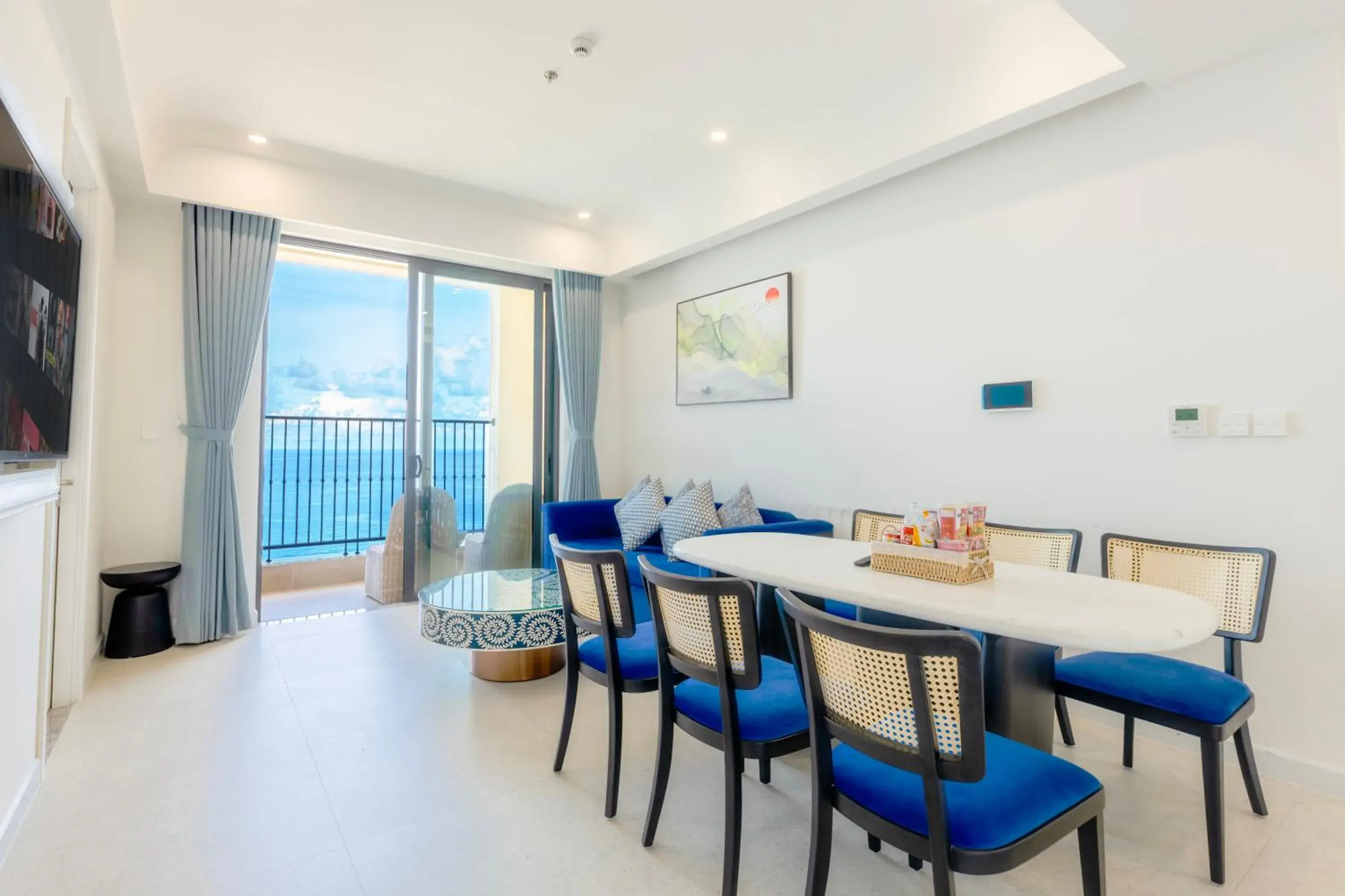 Photo of the whole room in Elyday Apartment Hillside Phu Quoc - Sea & Firework view Photo of the whole room in Elyday Apartment Hillside Phu Quoc - Sea & Firework view