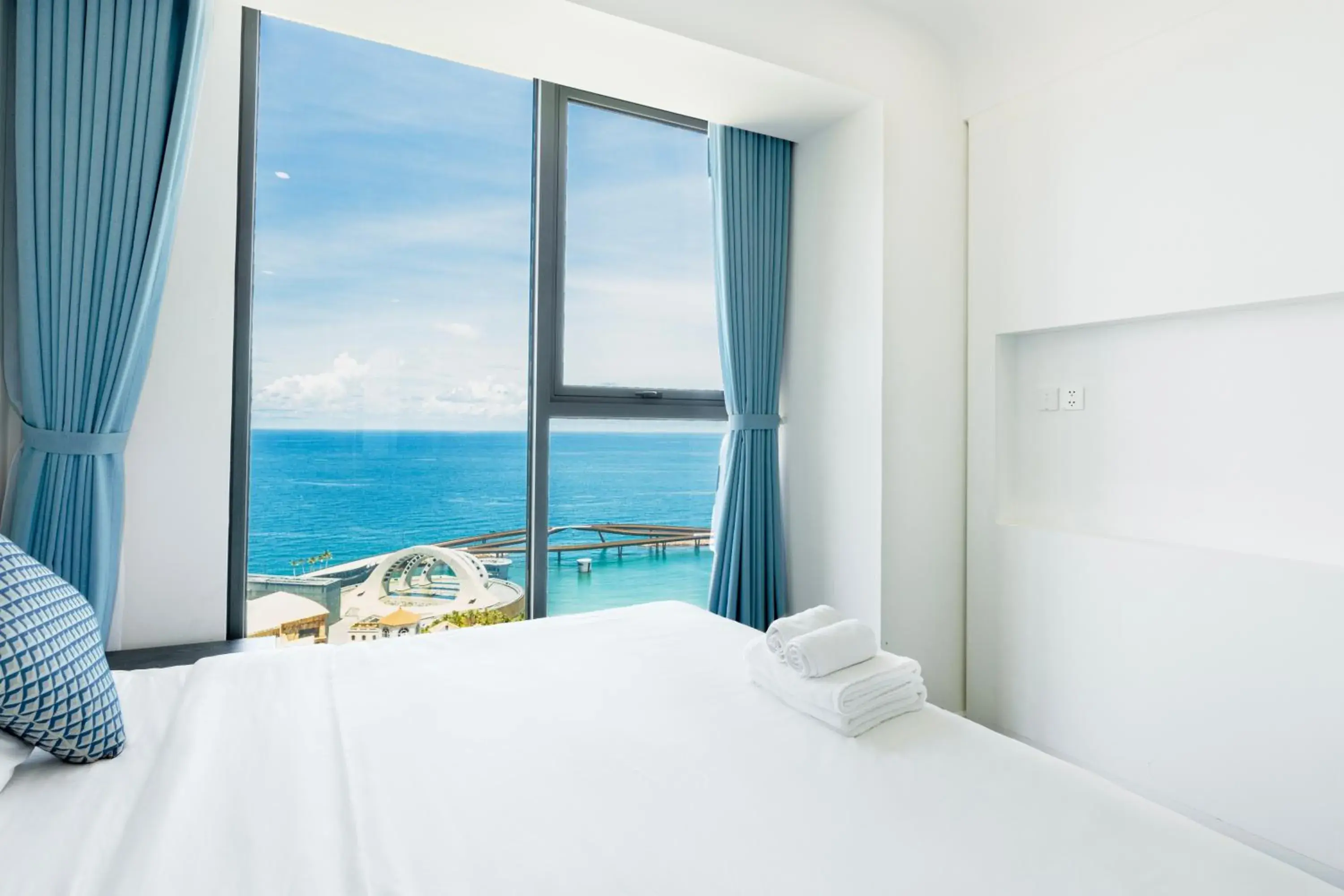 View (from property/room), Bed in Elyday Apartment Hillside Phu Quoc - Sea & Firework view View (from property/room), Bed in Elyday Apartment Hillside Phu Quoc - Sea & Firework view