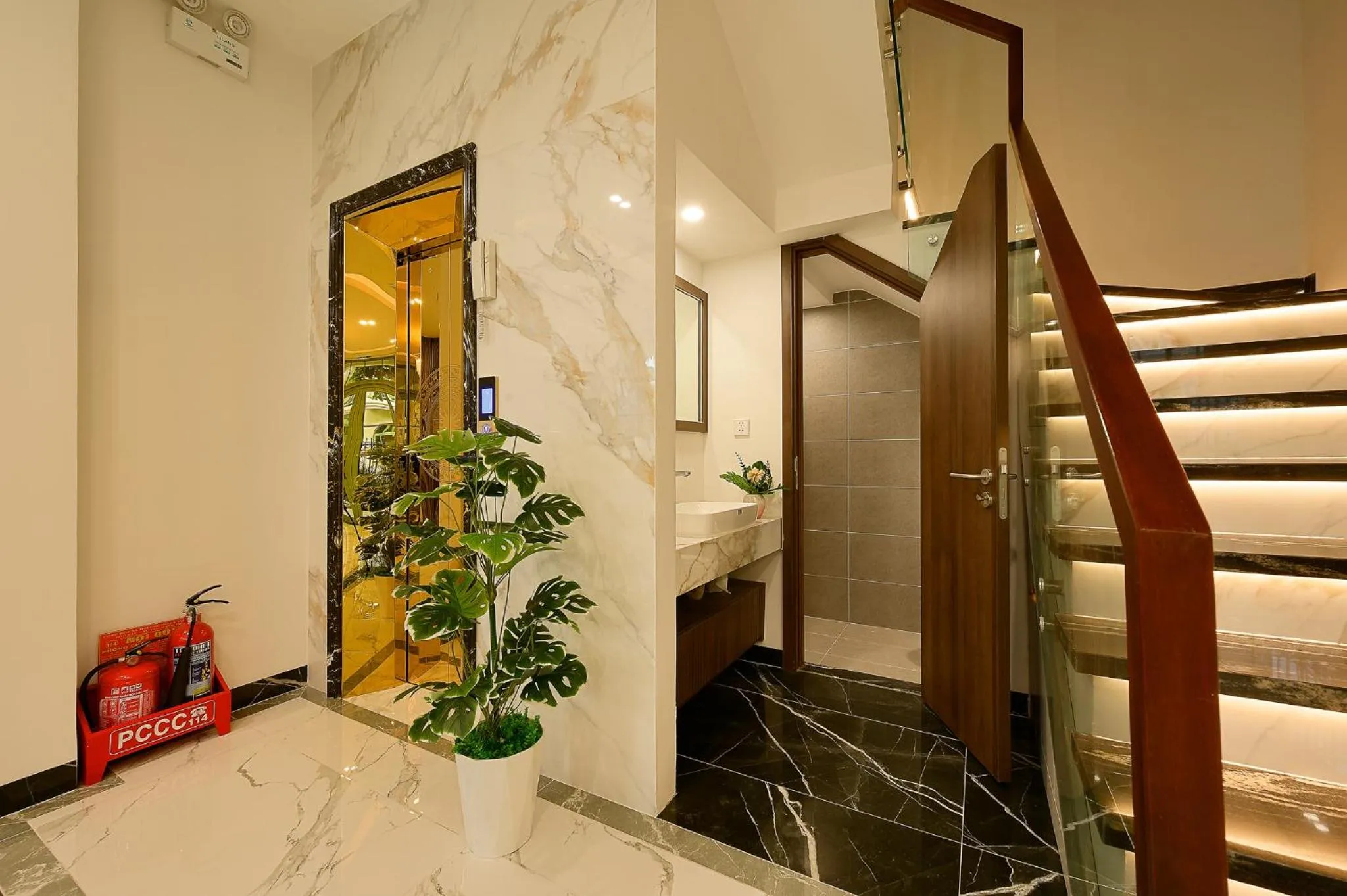 elevator in Elyday Apartment Hillside Phu Quoc - Sea & Firework view