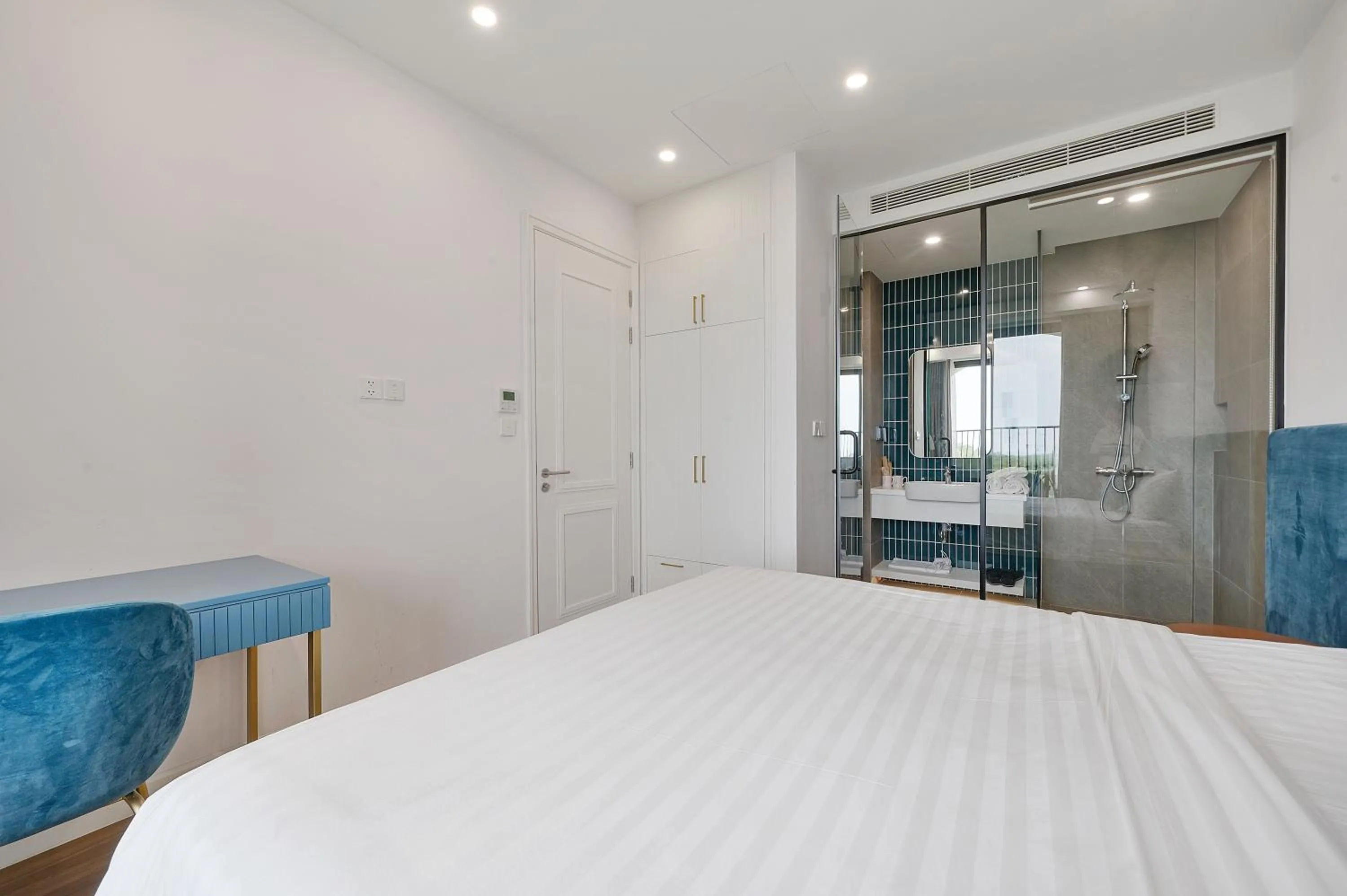 Bedroom, Bed in Elyday Apartment Hillside Phu Quoc - Sea & Firework view
