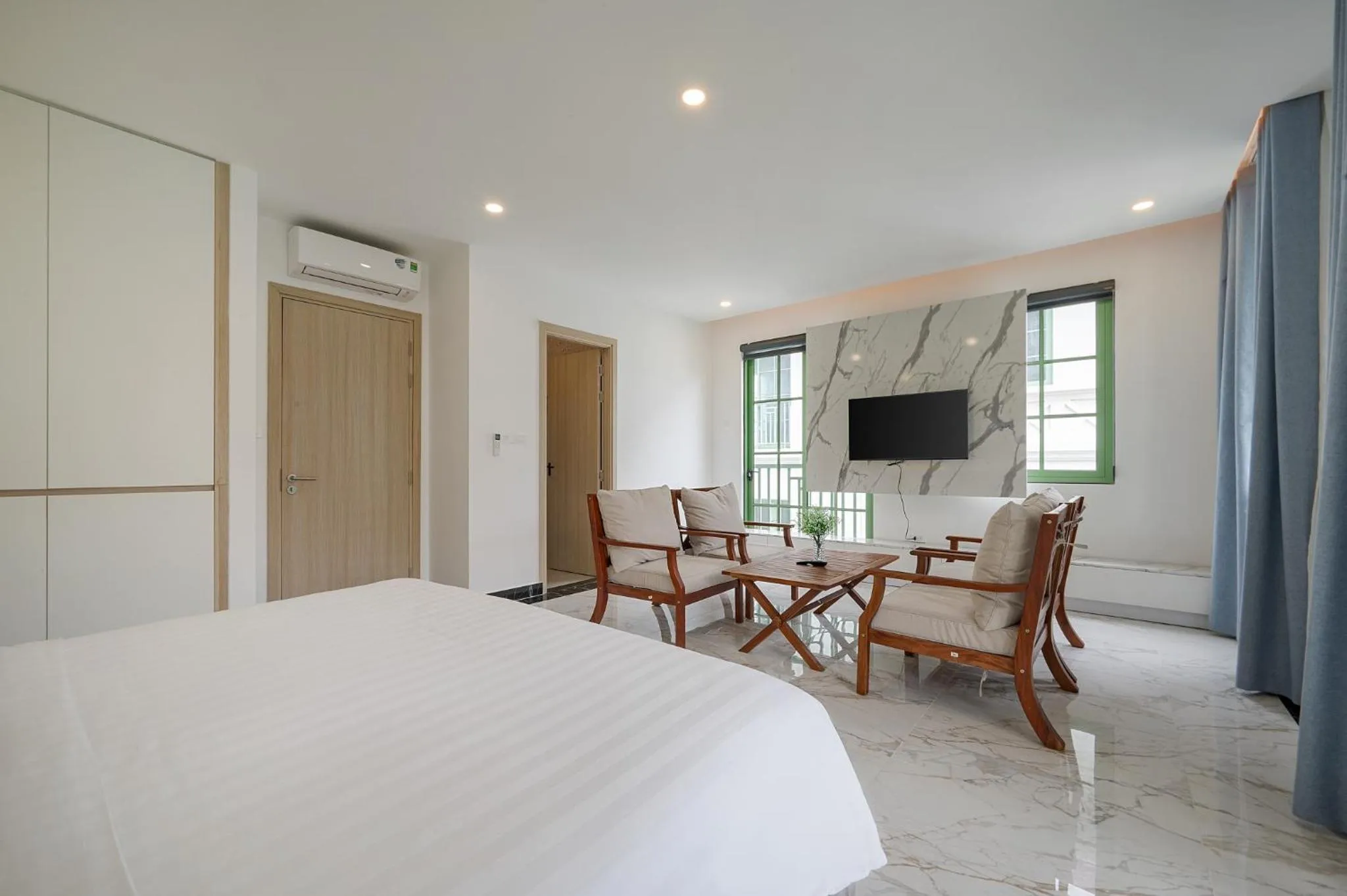 Bed in Elyday Apartment Hillside Phu Quoc - Sea & Firework view