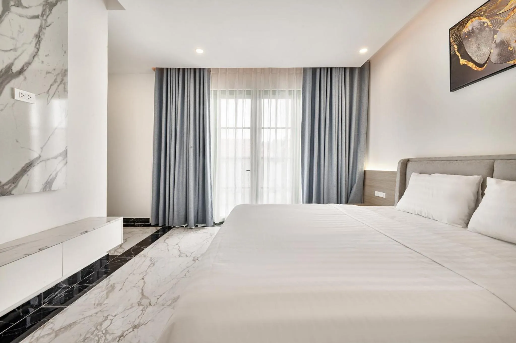 Bed in Elyday Apartment Hillside Phu Quoc - Sea & Firework view