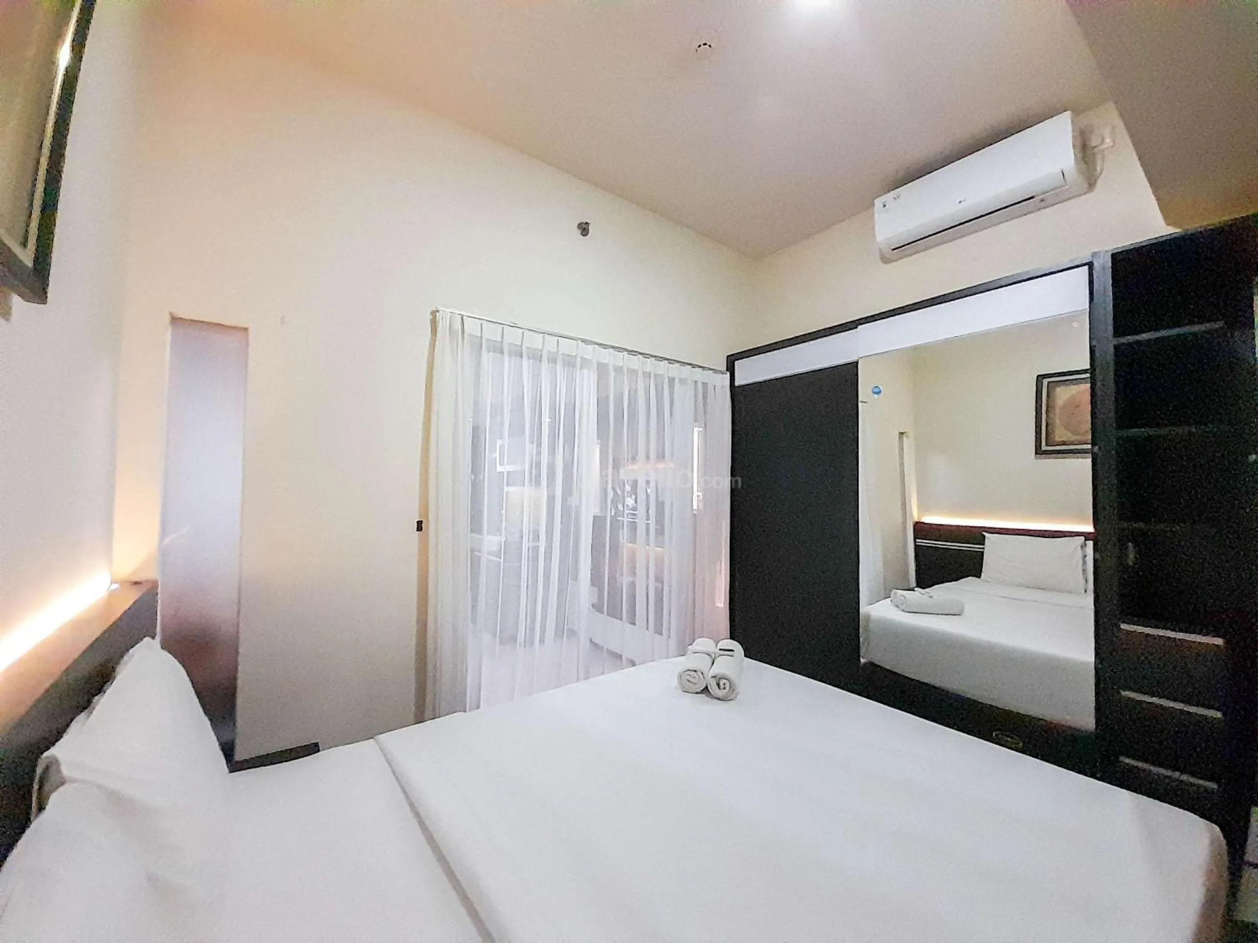 Brand New and Good Simply 1BR at Uttara The Icon Apartment By Travelio