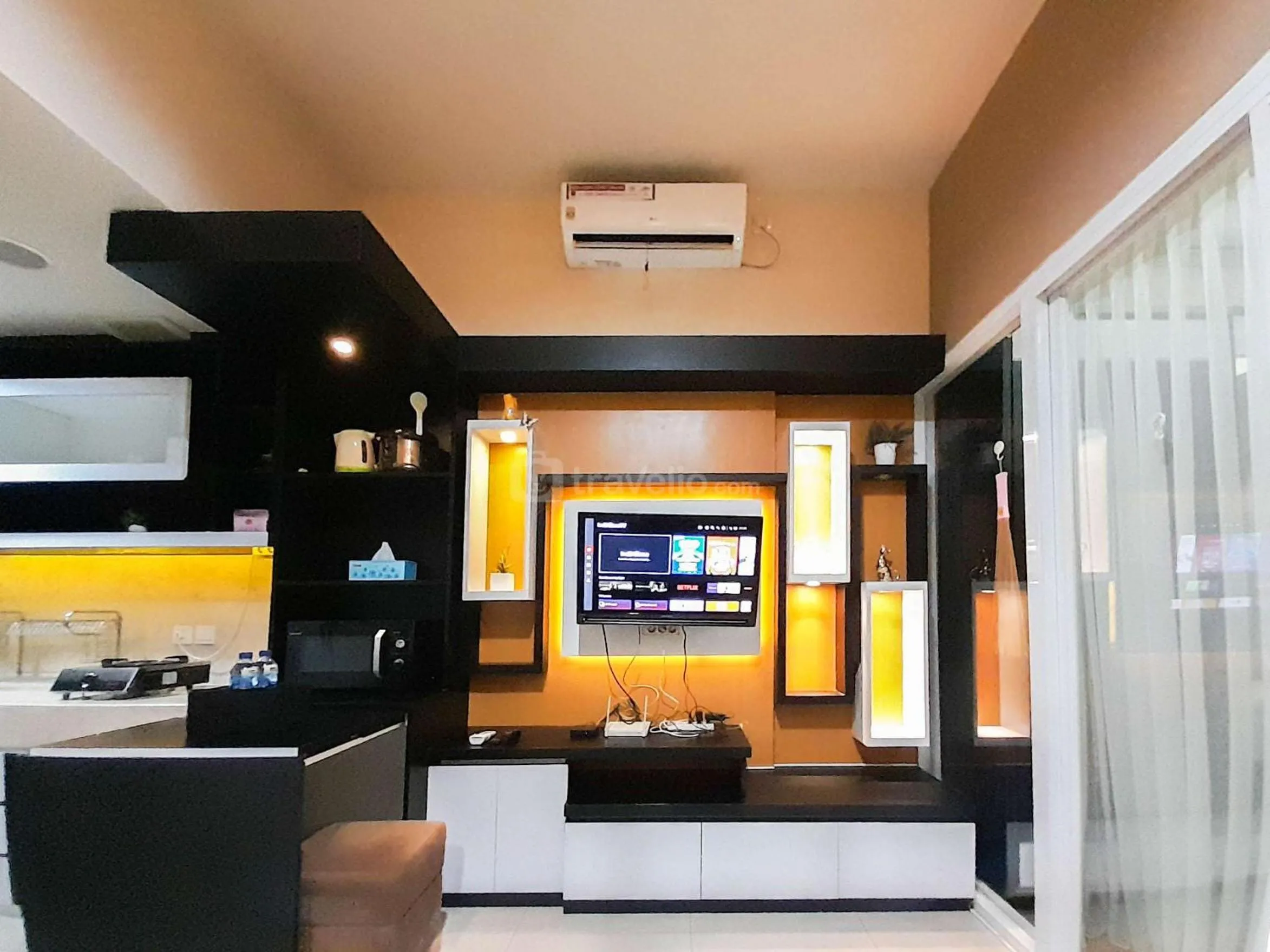 Brand New and Good Simply 1BR at Uttara The Icon Apartment By Travelio